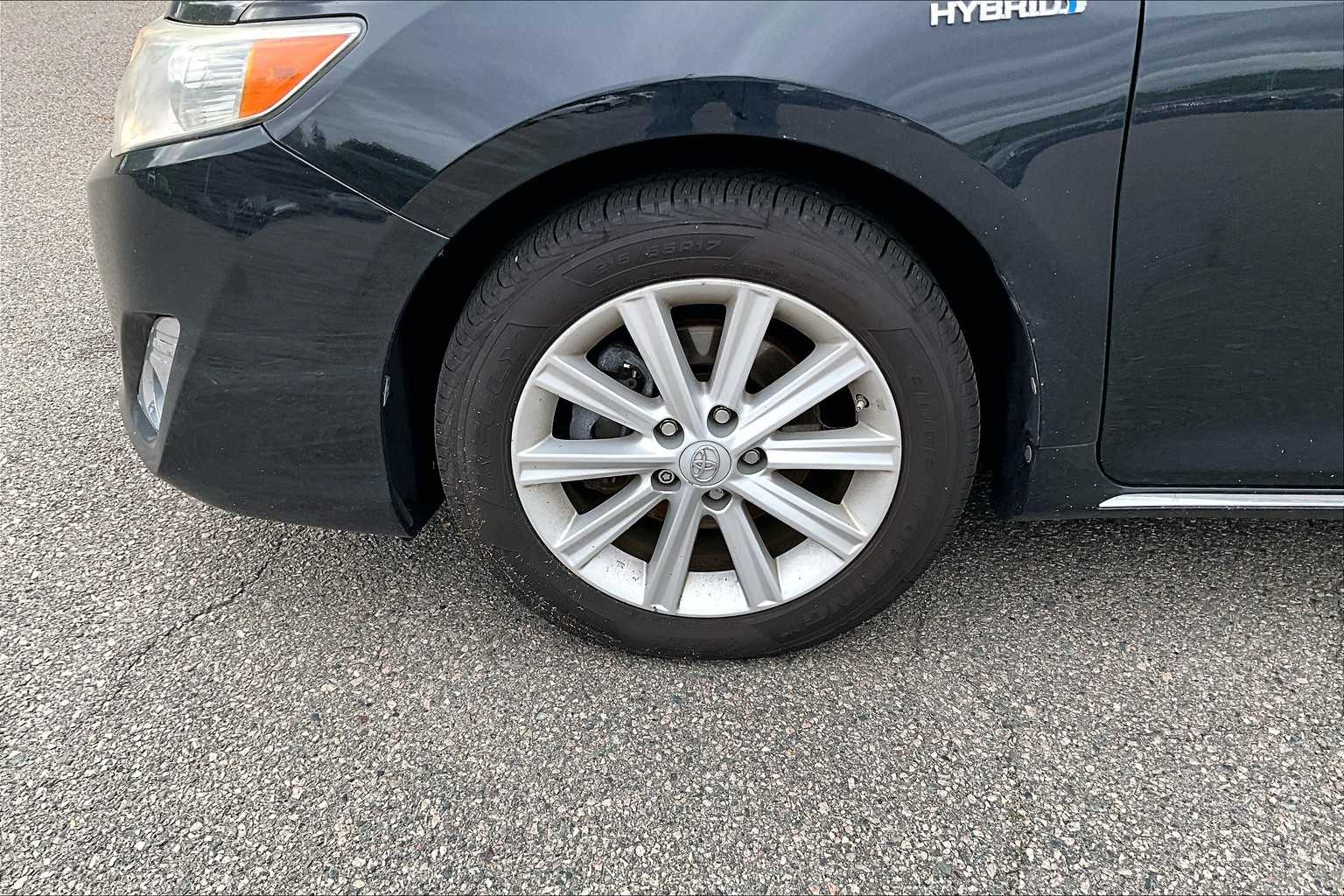used 2013 Toyota Camry Hybrid car, priced at $12,988