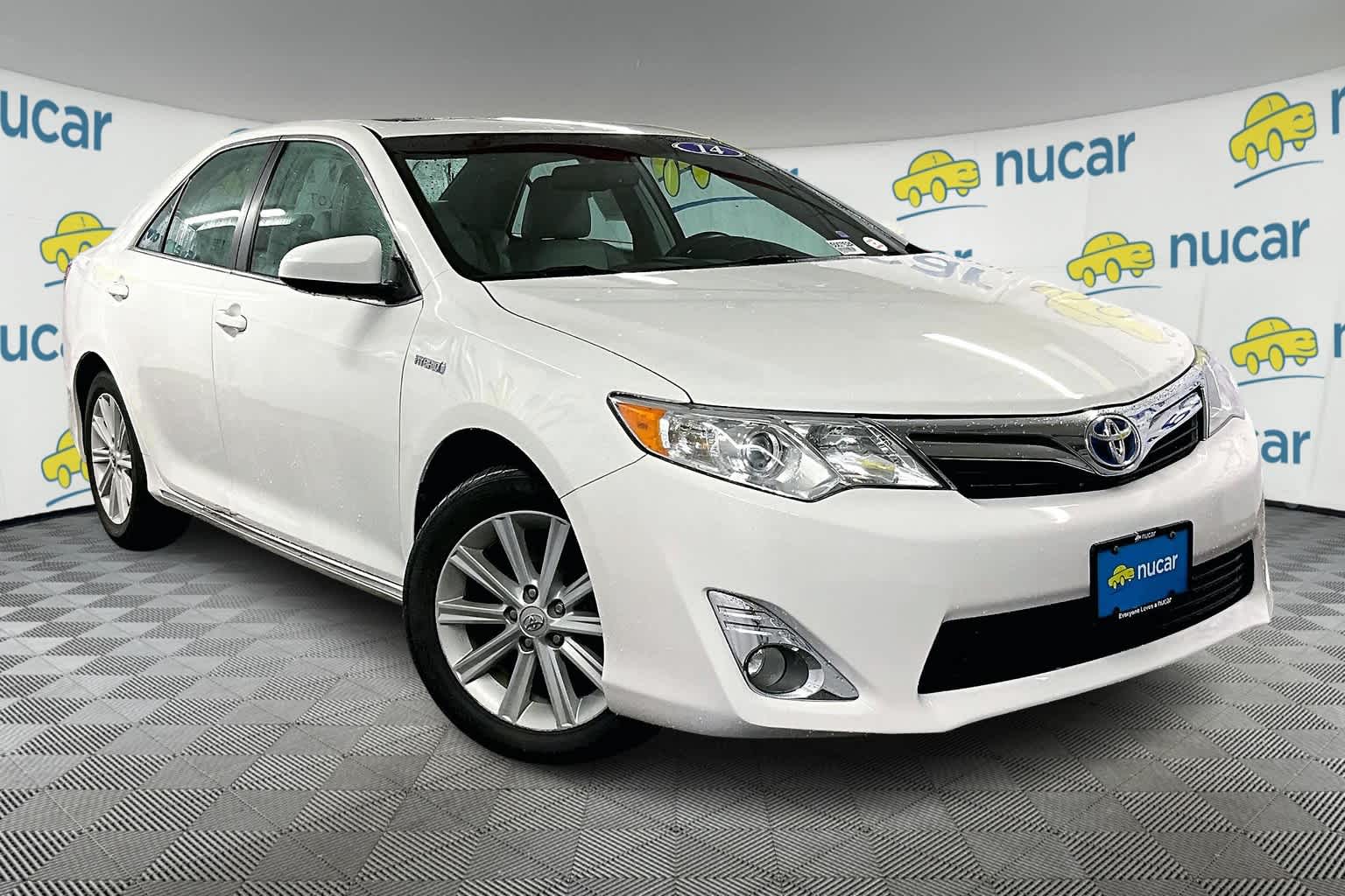 used 2014 Toyota Camry Hybrid car, priced at $15,988