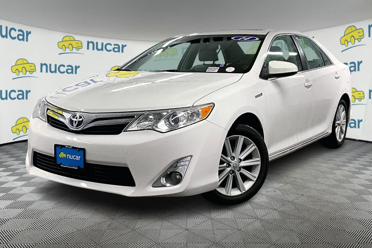 used 2014 Toyota Camry Hybrid car, priced at $15,988