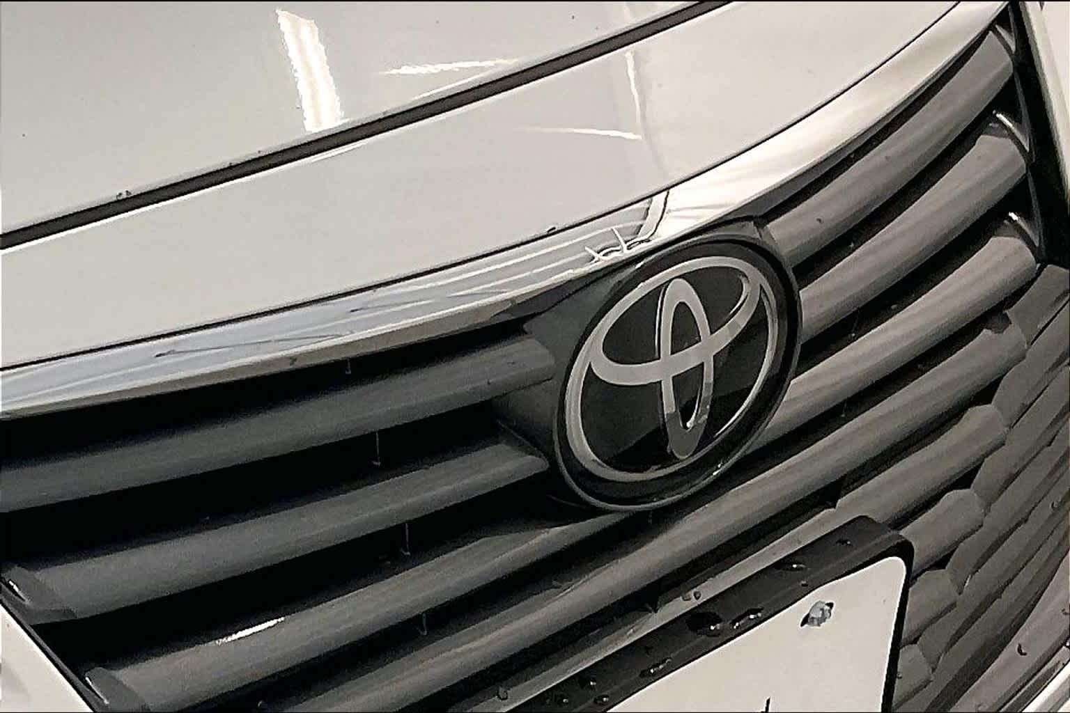 used 2022 Toyota Avalon car, priced at $27,888