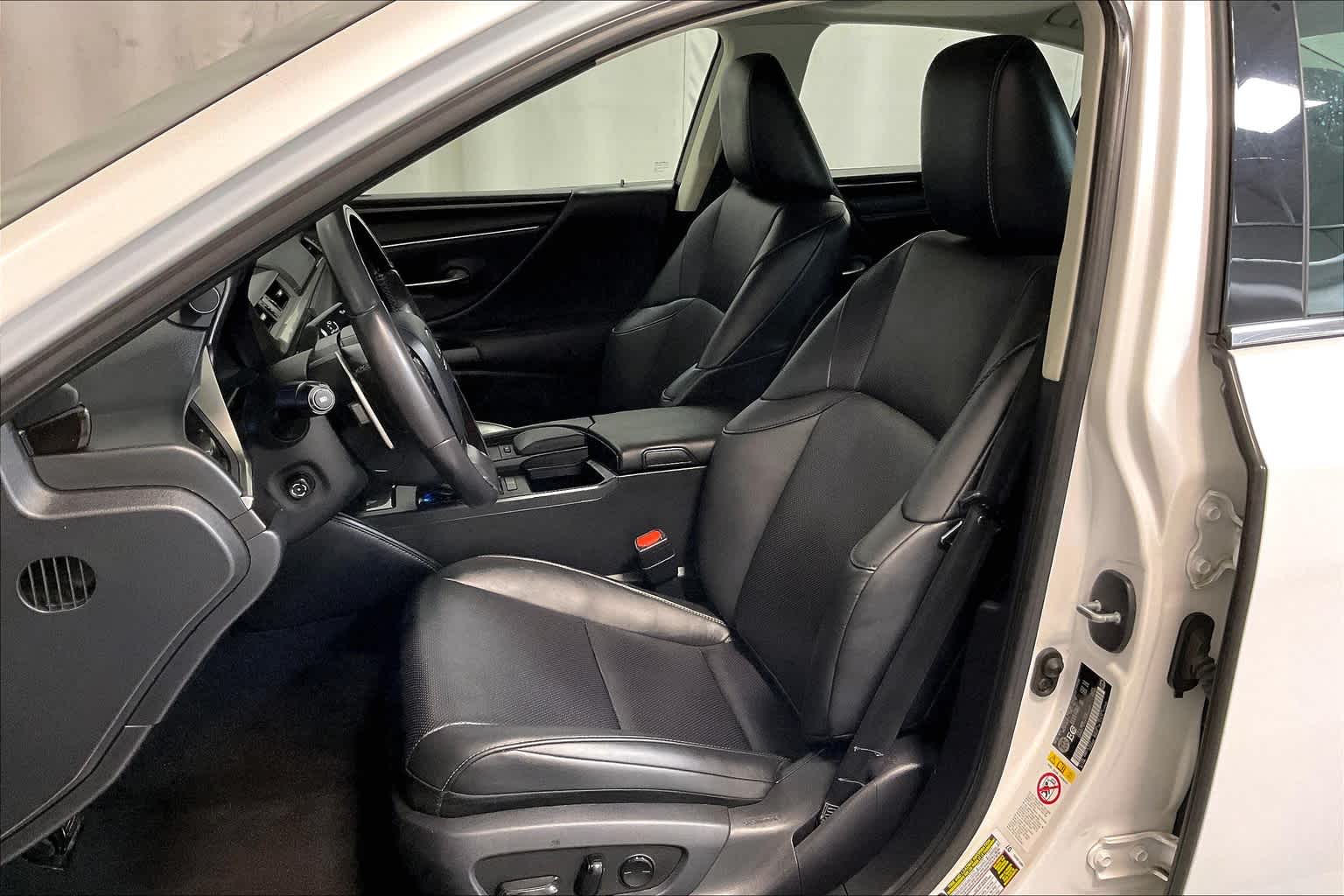 used 2019 Lexus ES car, priced at $30,277