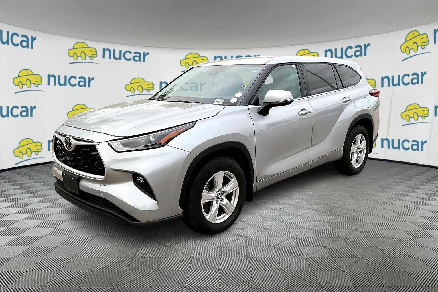 used 2022 Toyota Highlander car, priced at $35,988