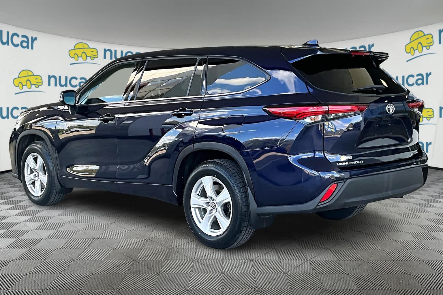 used 2021 Toyota Highlander car, priced at $30,988