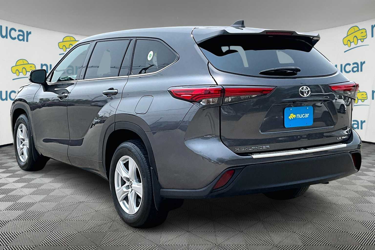 used 2022 Toyota Highlander car, priced at $33,788
