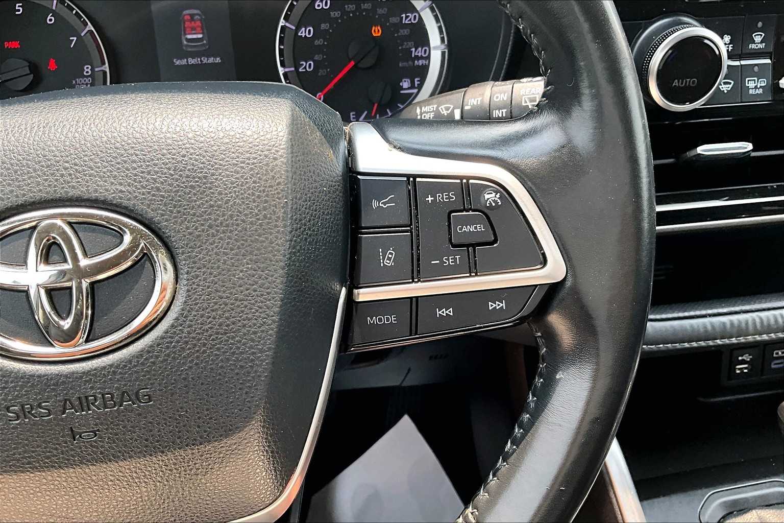 used 2022 Toyota Highlander car, priced at $33,788