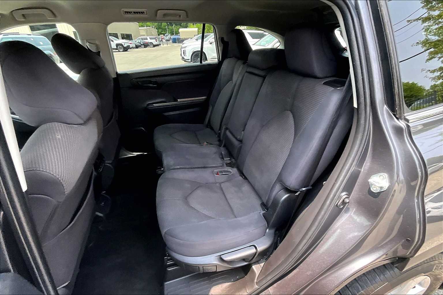 used 2022 Toyota Highlander car, priced at $33,788