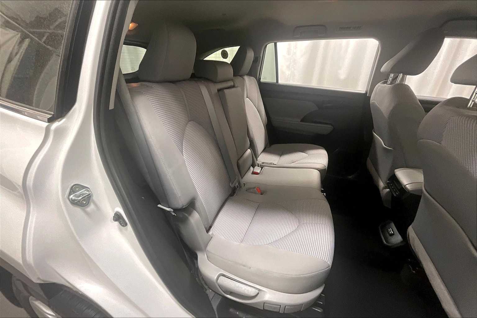 used 2022 Toyota Highlander car, priced at $31,777