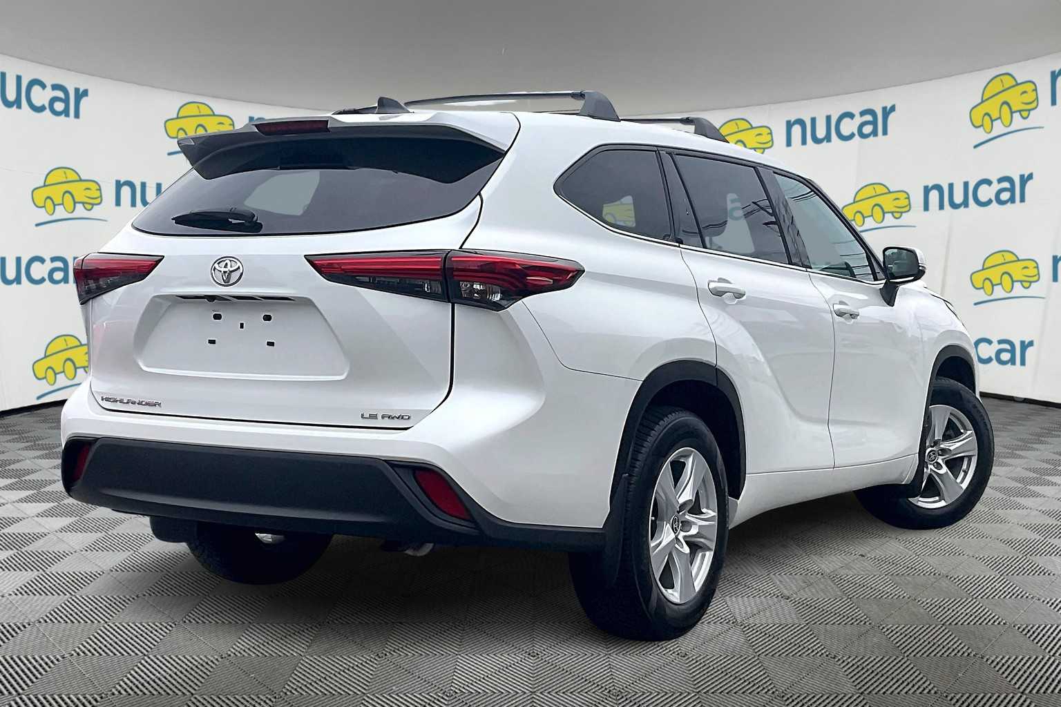 used 2022 Toyota Highlander car, priced at $31,777