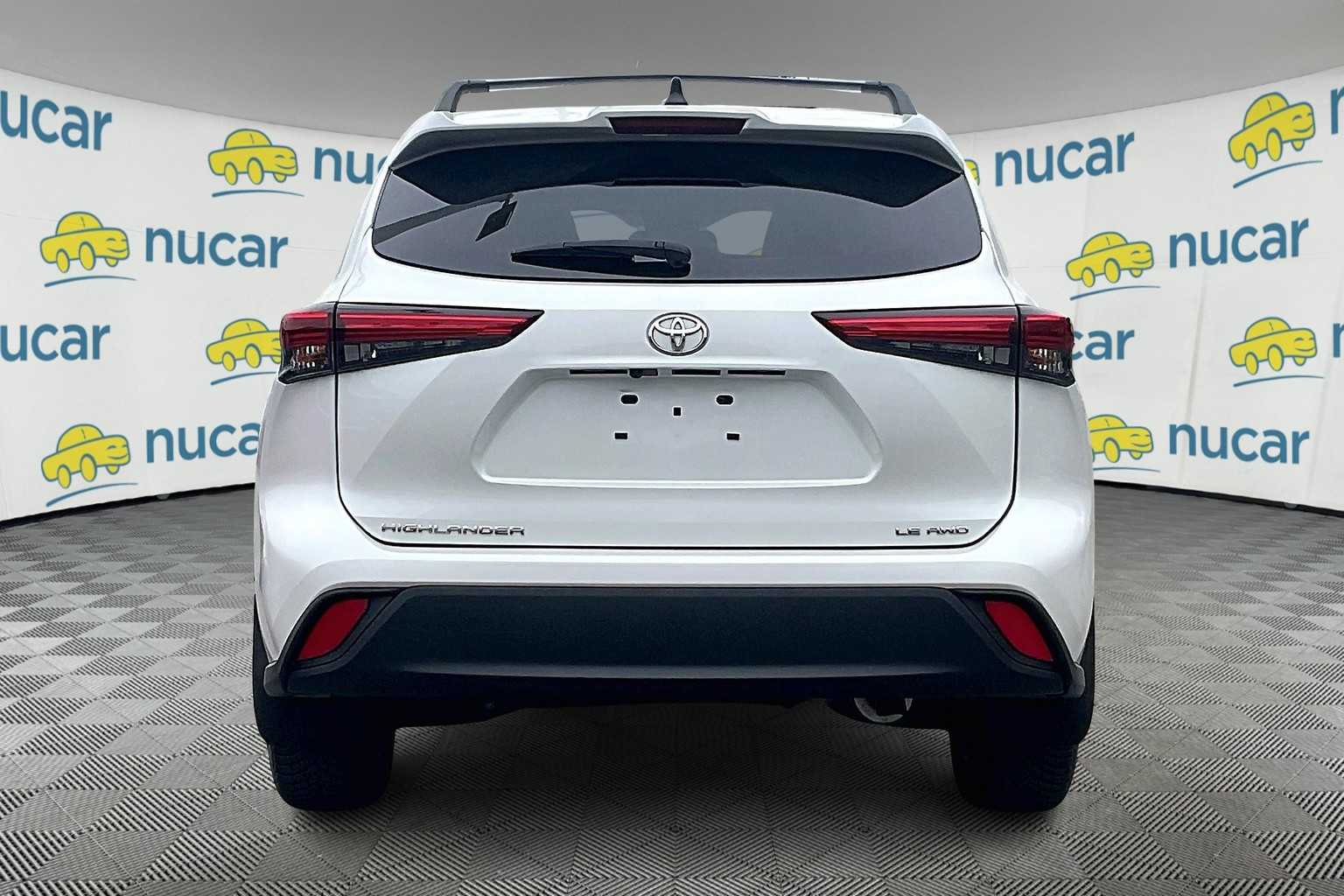 used 2022 Toyota Highlander car, priced at $31,777