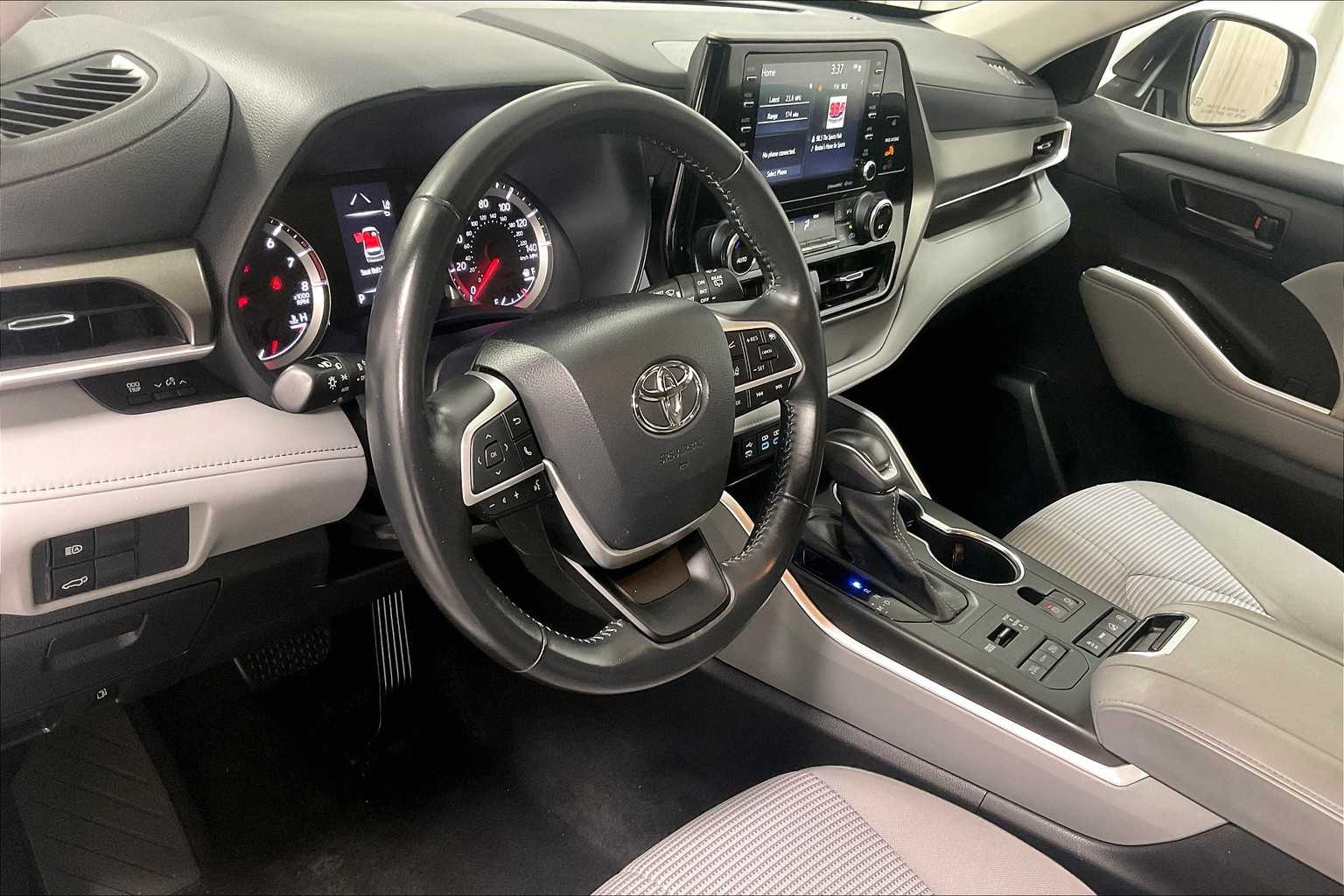 used 2022 Toyota Highlander car, priced at $31,777