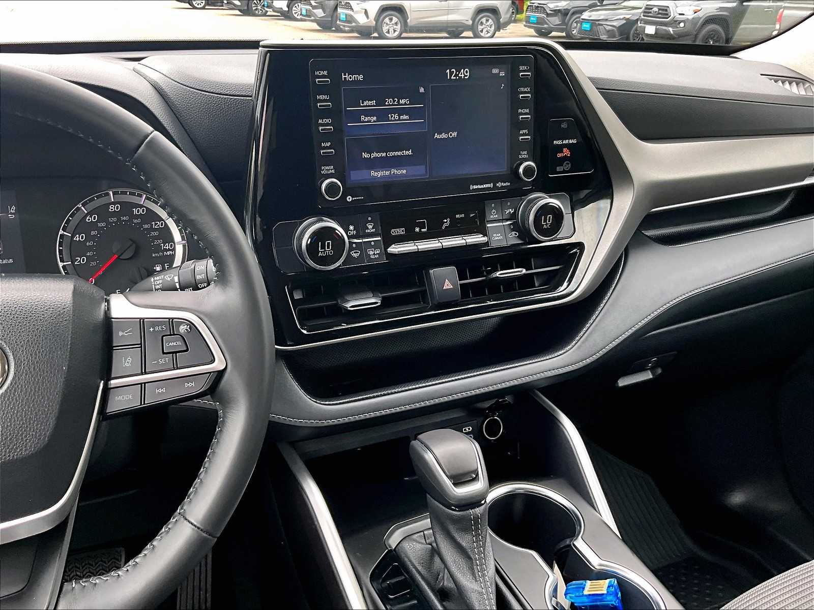 used 2022 Toyota Highlander car, priced at $32,987