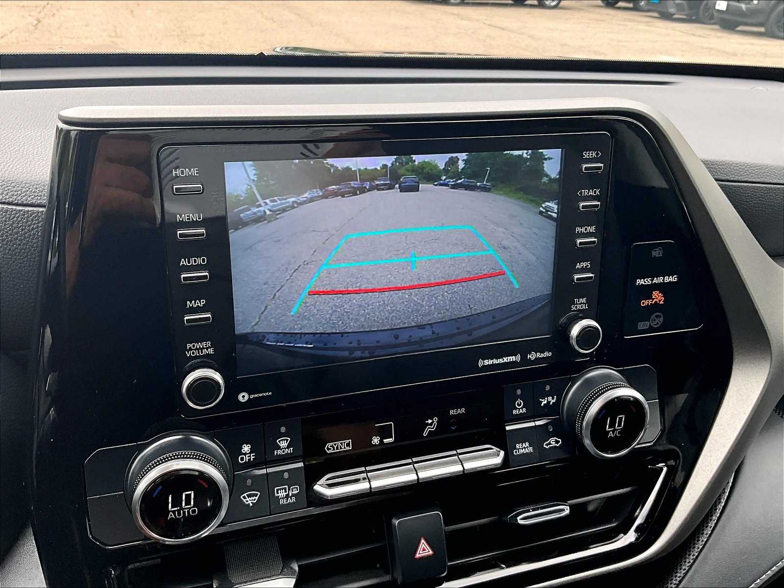 used 2022 Toyota Highlander car, priced at $32,987