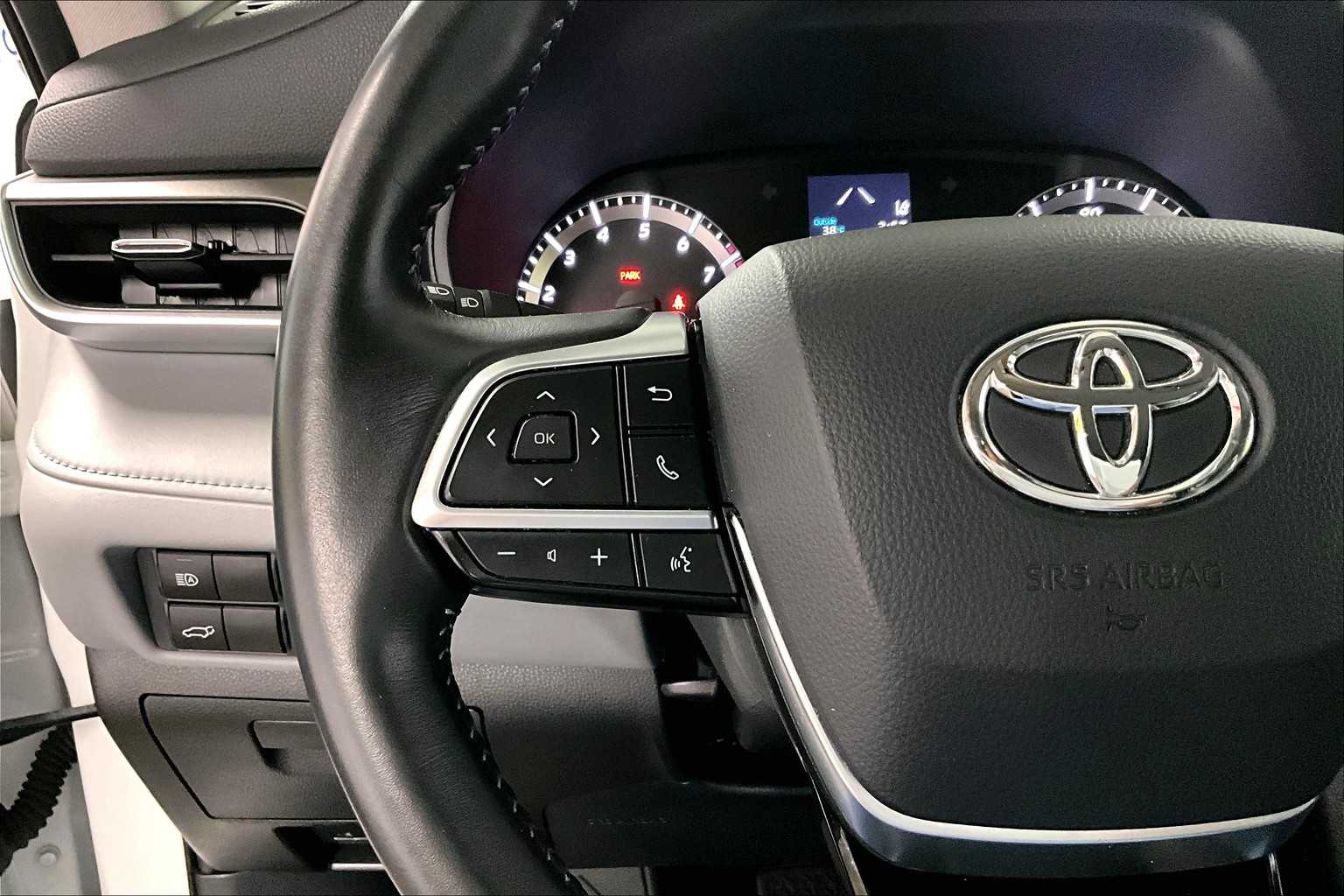 used 2021 Toyota Highlander car, priced at $31,688