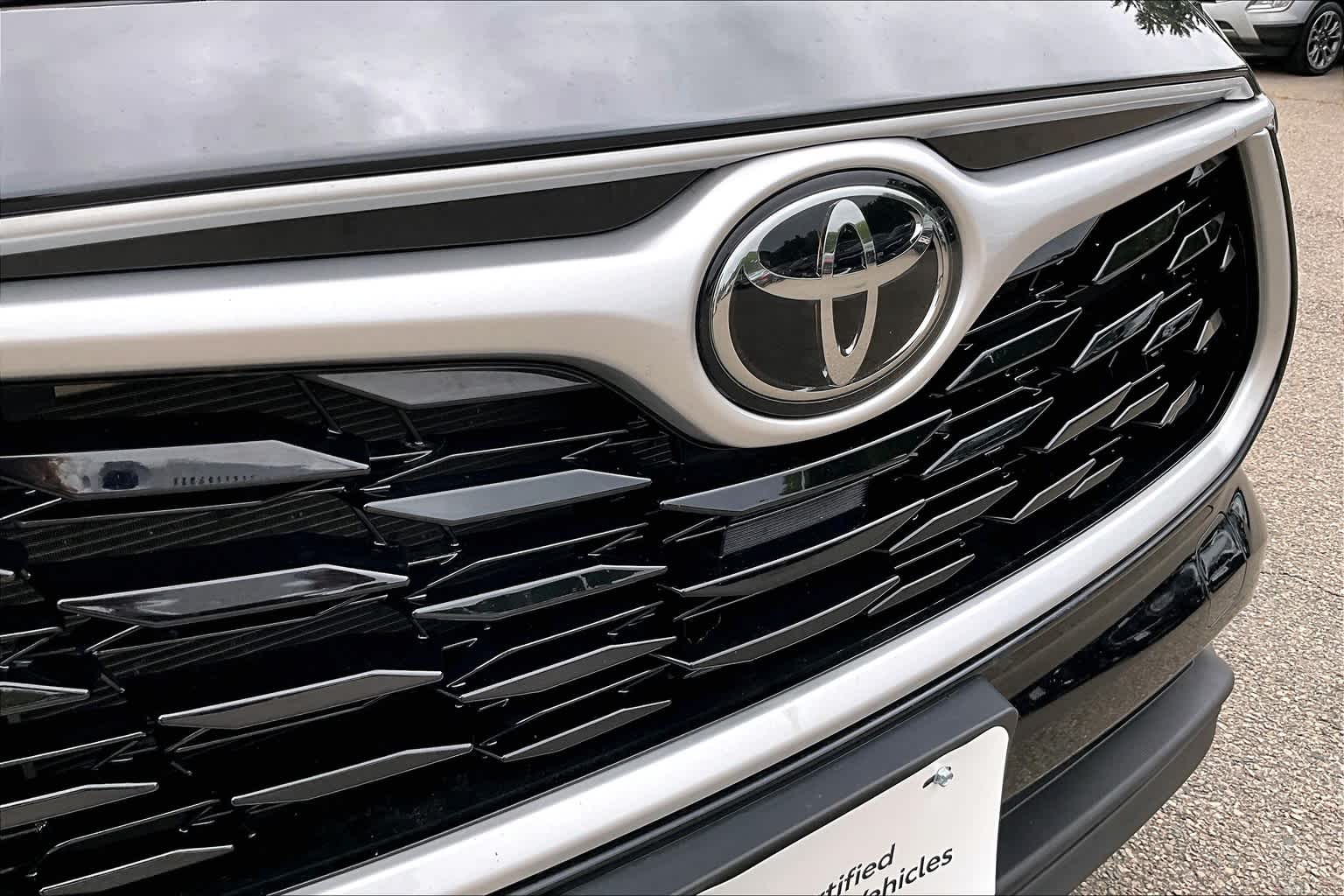 used 2021 Toyota Highlander car, priced at $30,777