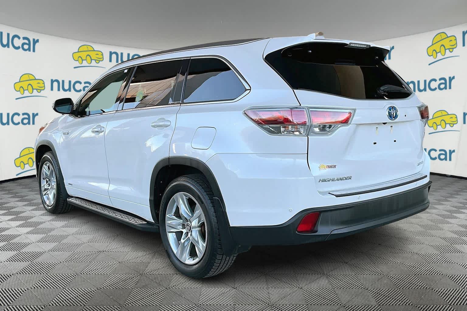 used 2016 Toyota Highlander Hybrid car, priced at $24,988