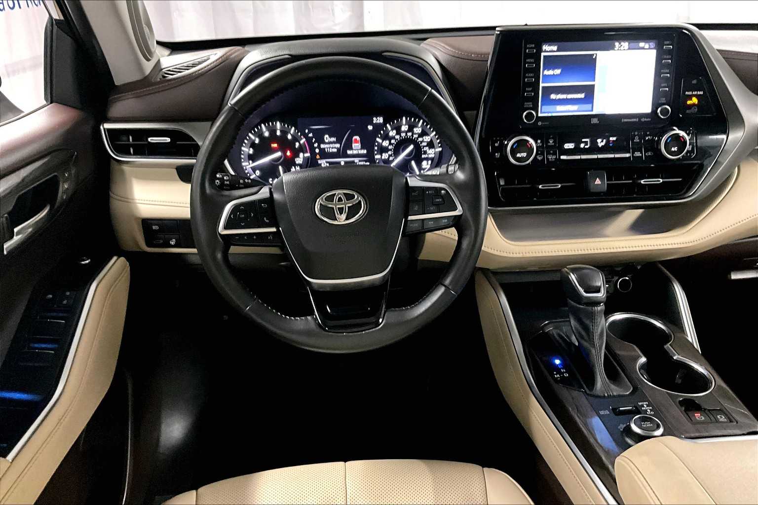 used 2021 Toyota Highlander car, priced at $35,488