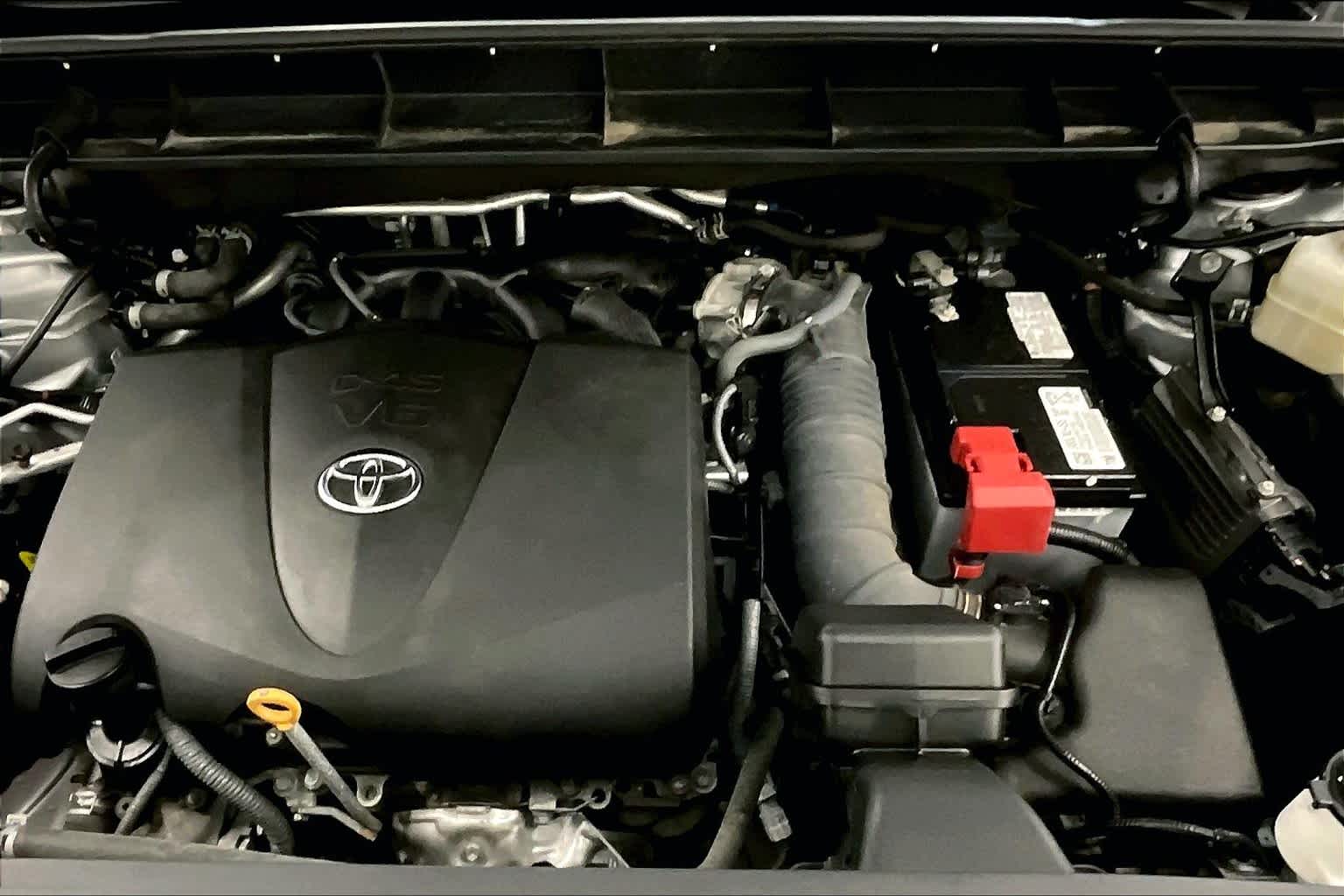 used 2021 Toyota Highlander car, priced at $34,999