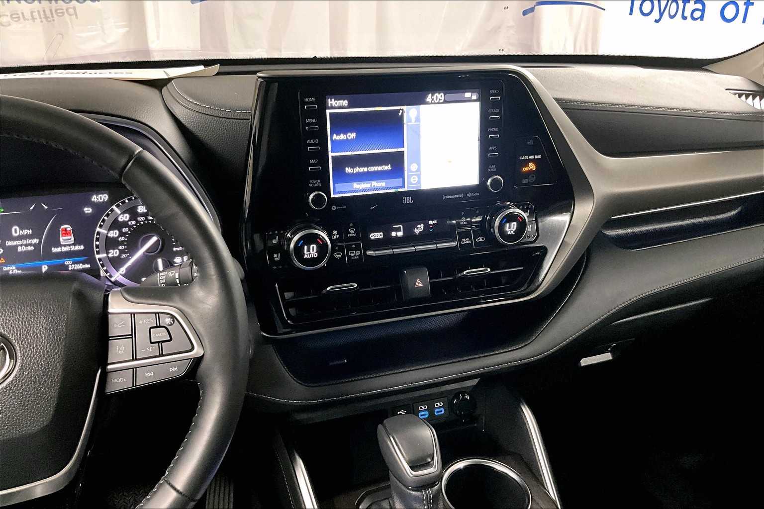 used 2022 Toyota Highlander car, priced at $40,888