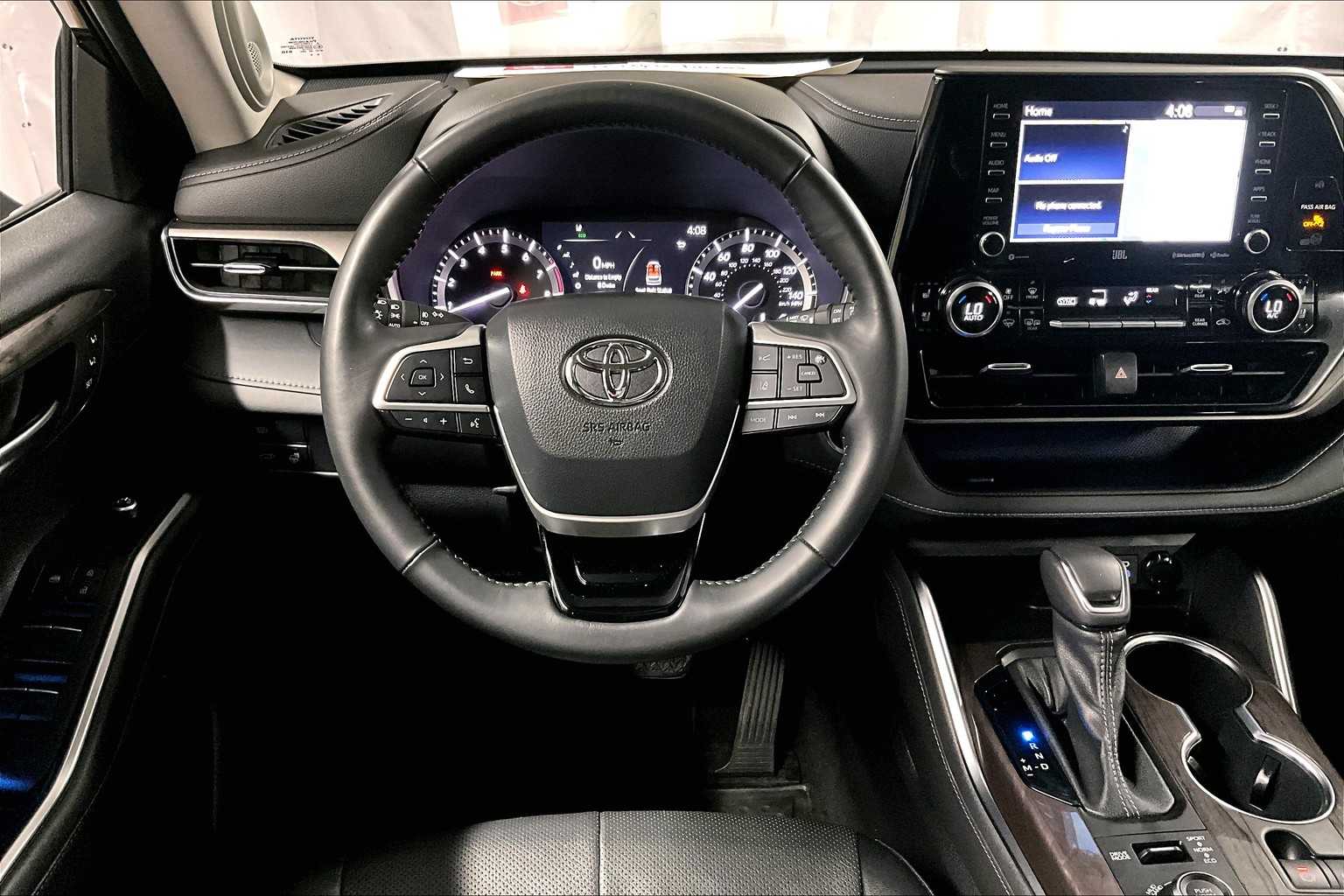 used 2022 Toyota Highlander car, priced at $40,888