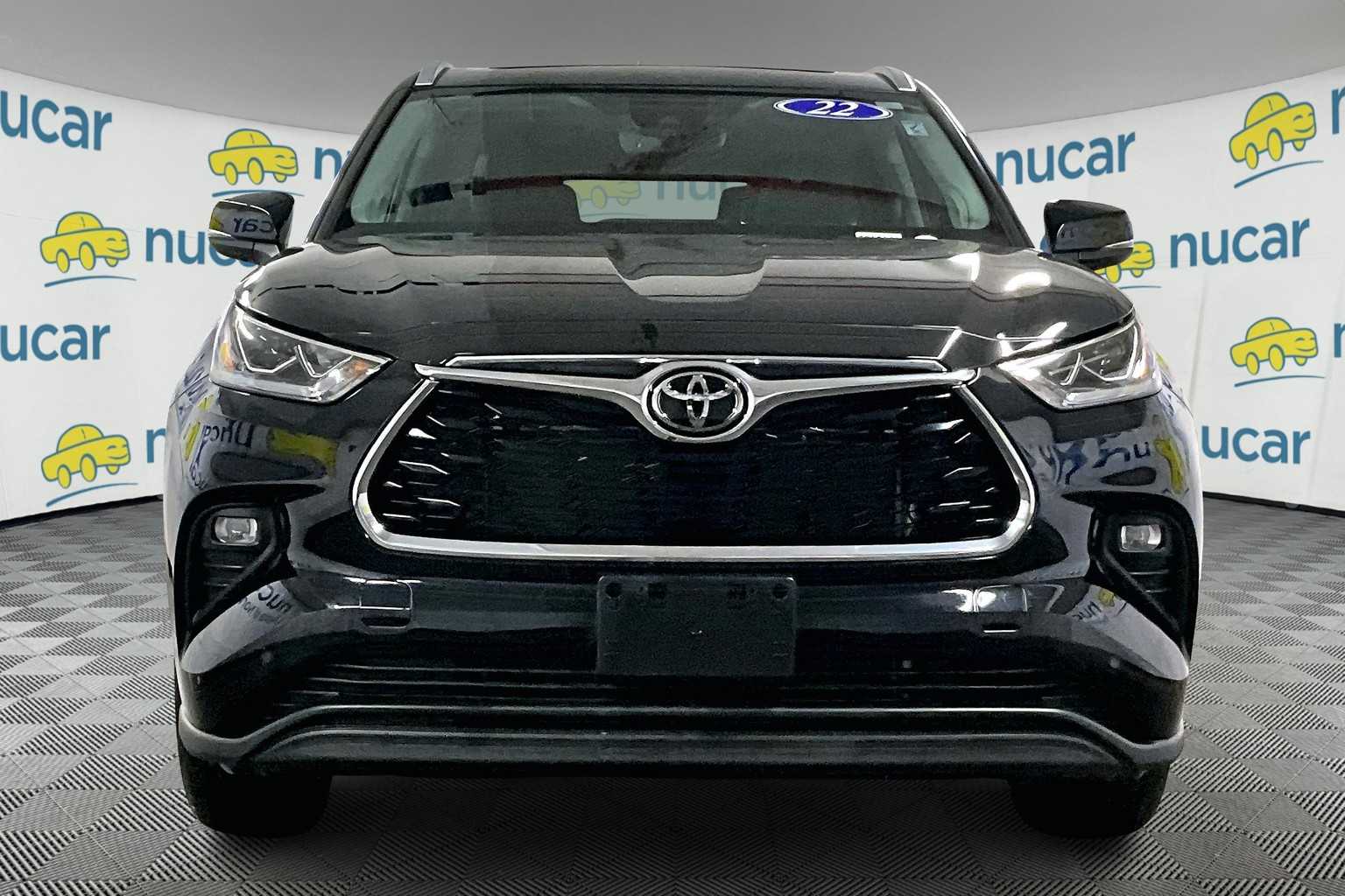 used 2022 Toyota Highlander car, priced at $40,888
