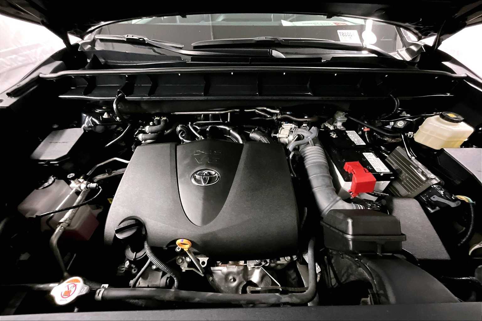 used 2022 Toyota Highlander car, priced at $40,888