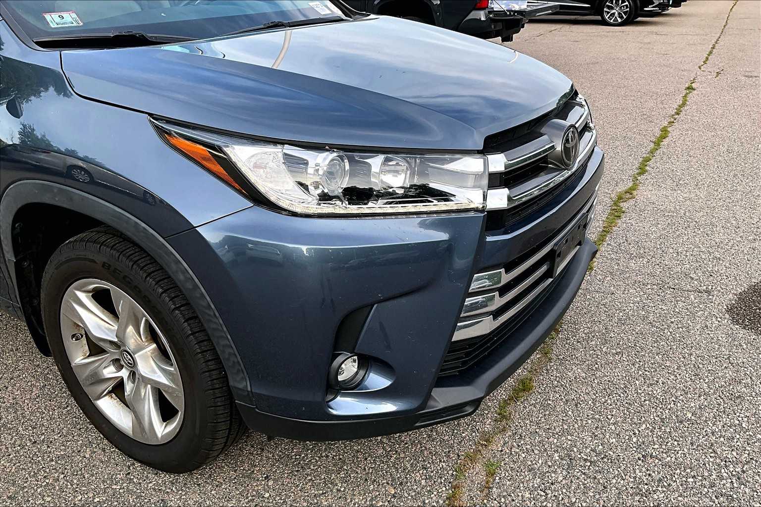 used 2019 Toyota Highlander car, priced at $26,978