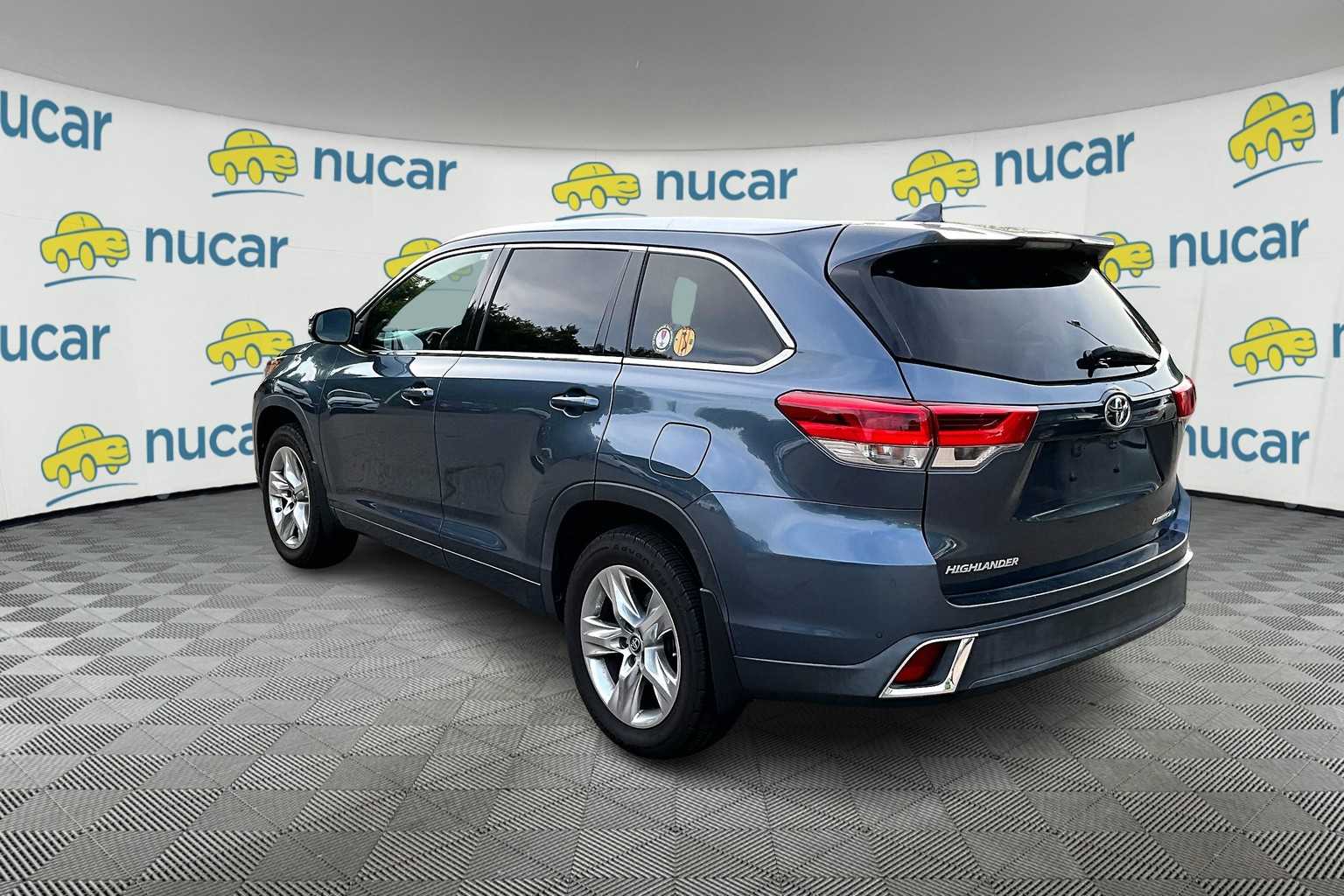 used 2019 Toyota Highlander car, priced at $26,978