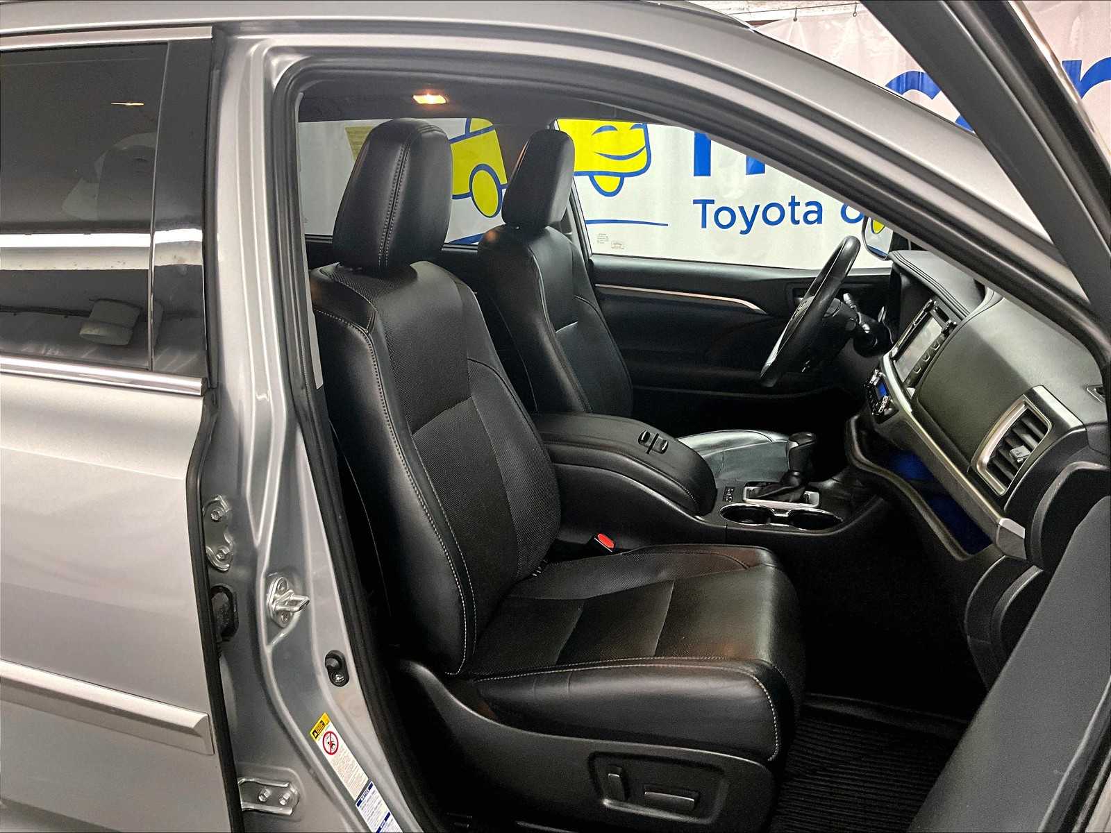 used 2019 Toyota Highlander car, priced at $29,888