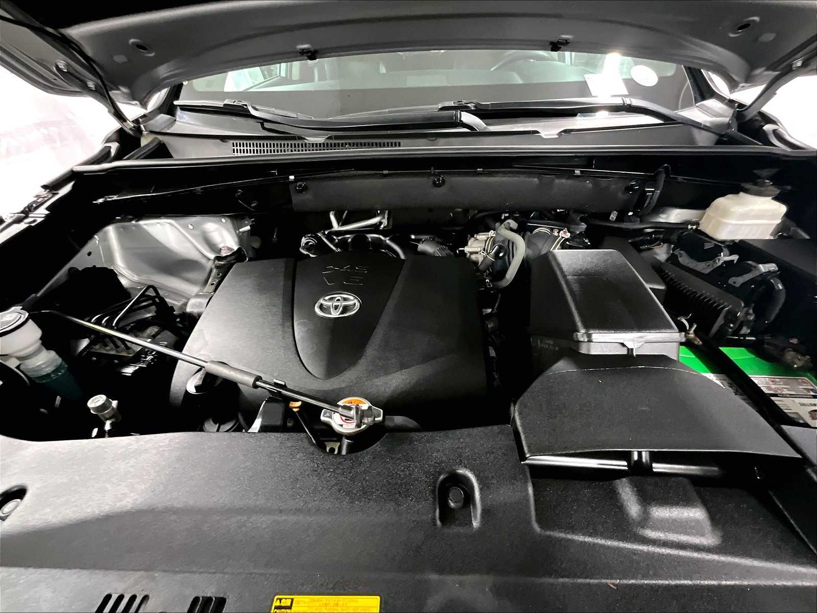 used 2019 Toyota Highlander car, priced at $29,888
