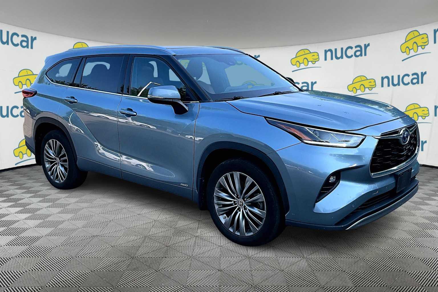 used 2022 Toyota Highlander car, priced at $46,888
