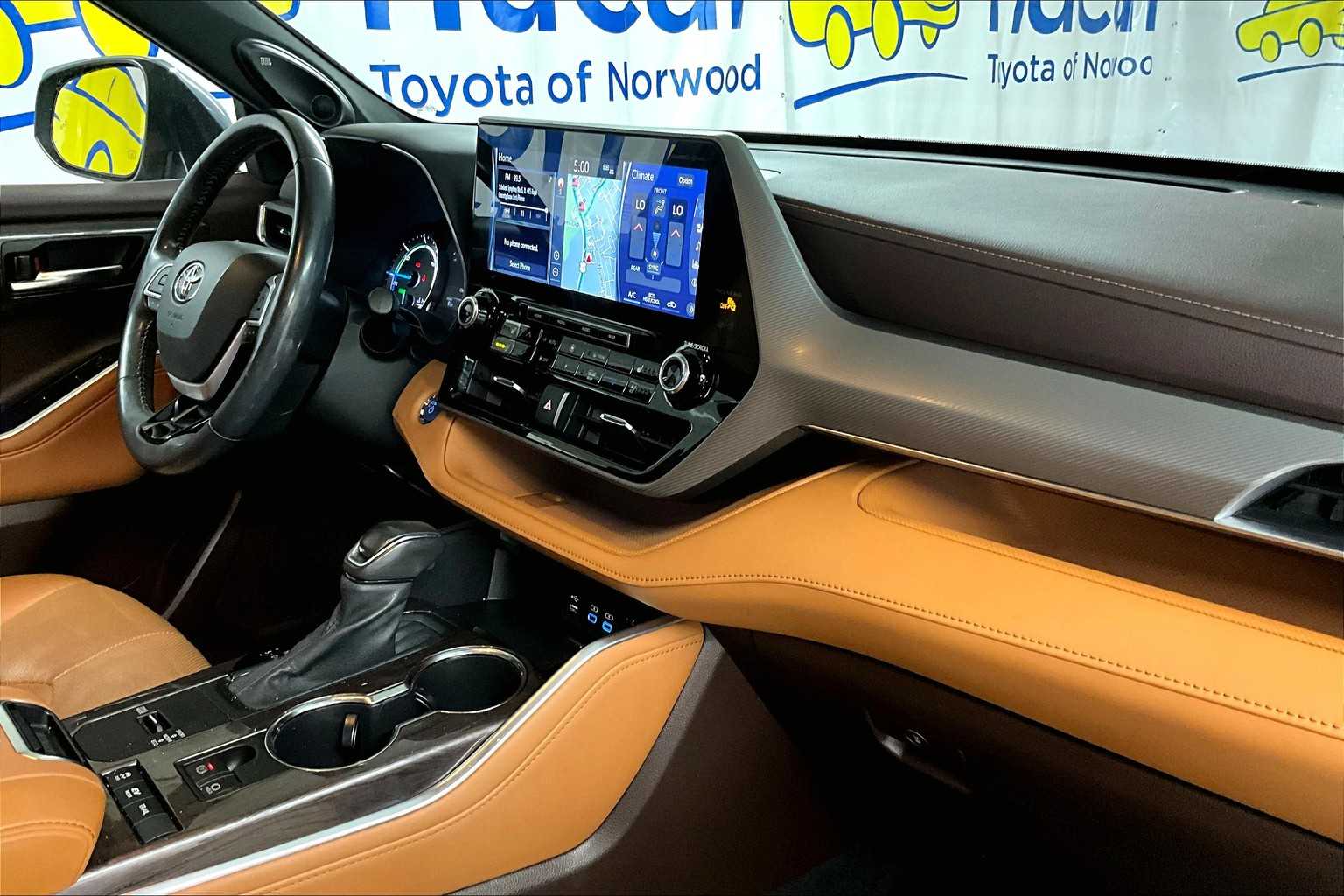 used 2022 Toyota Highlander car, priced at $41,622