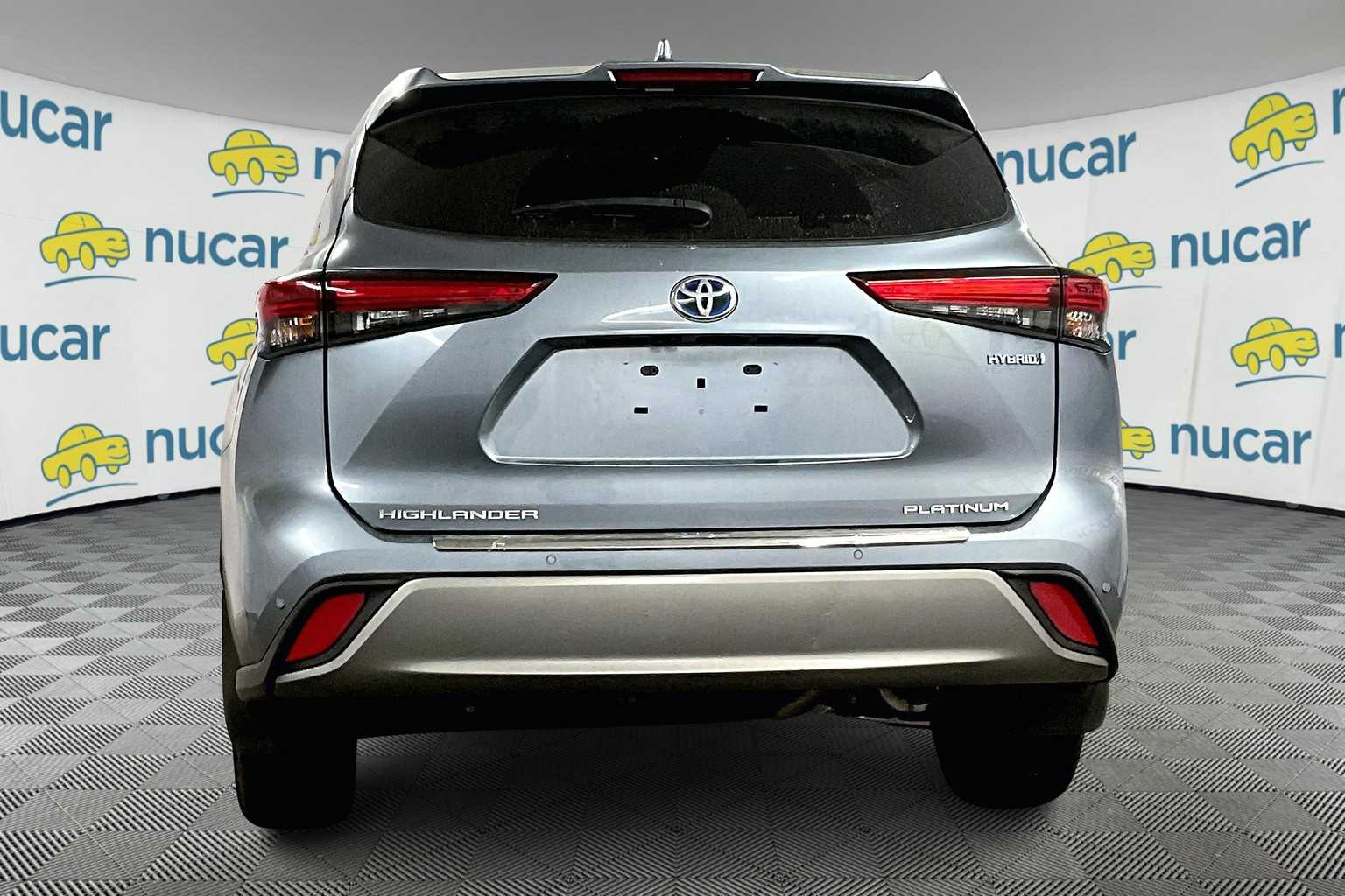 used 2022 Toyota Highlander car, priced at $41,622