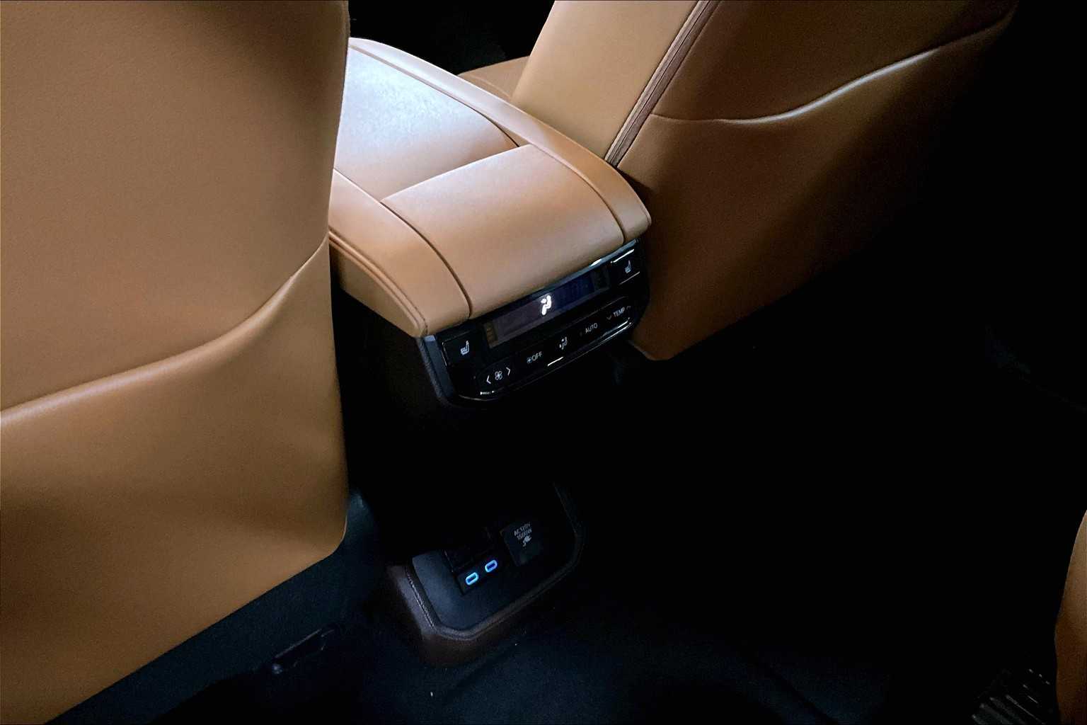 used 2022 Toyota Highlander car, priced at $41,622
