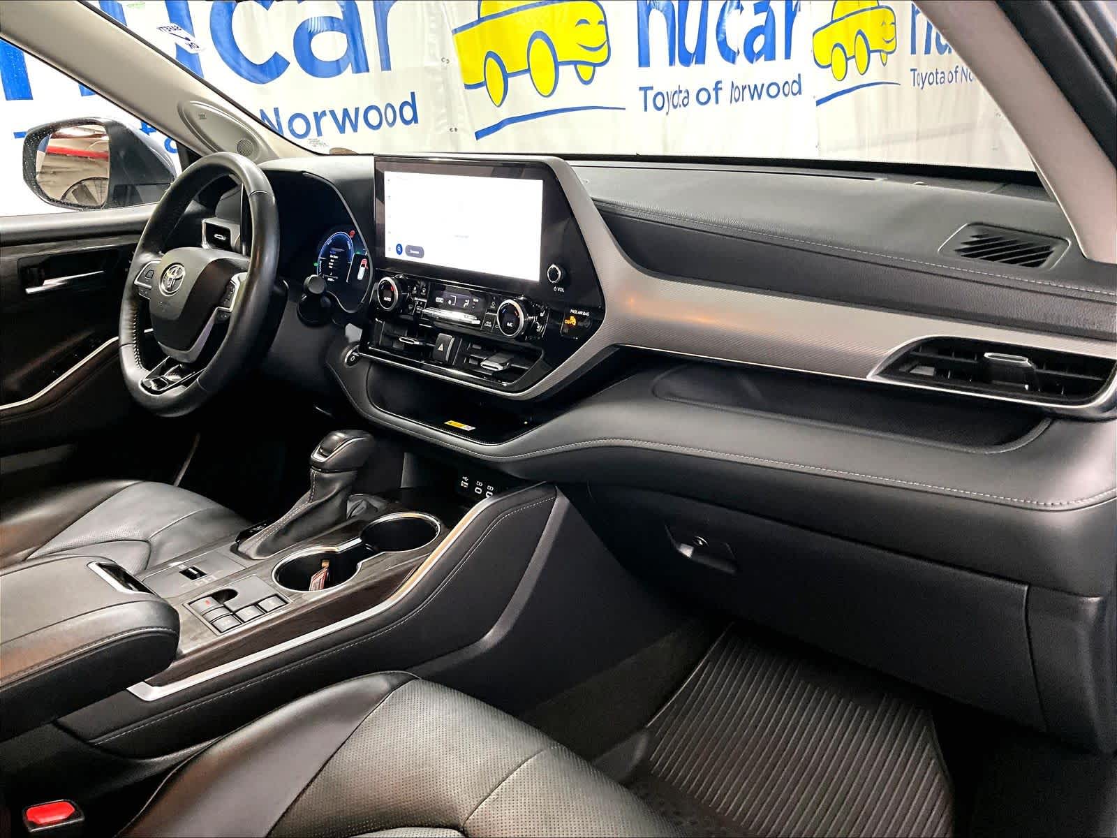 used 2024 Toyota Highlander car, priced at $49,271