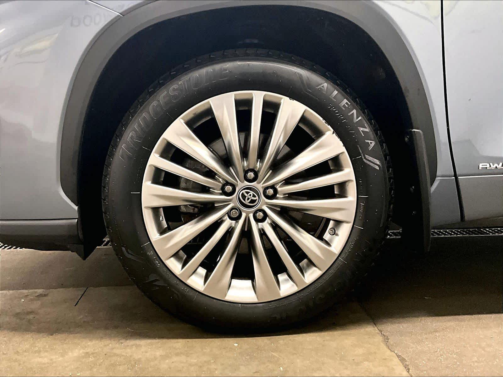 used 2024 Toyota Highlander car, priced at $49,271