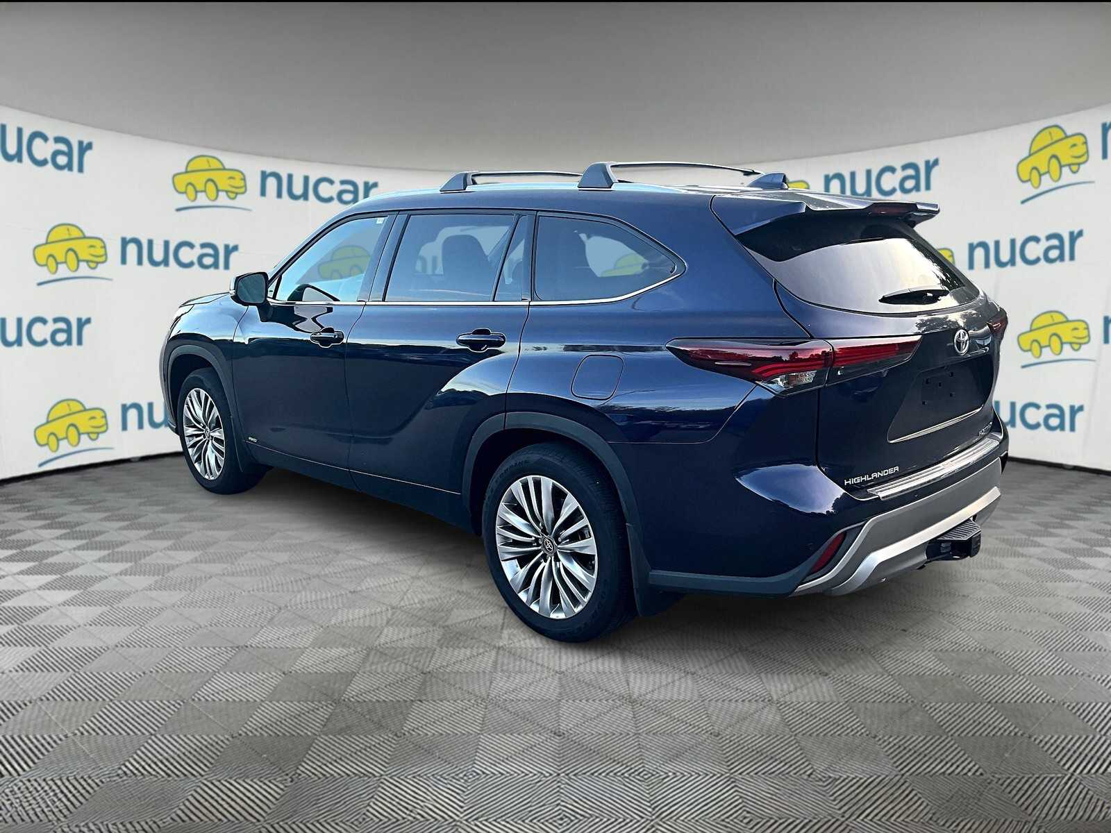 used 2025 Toyota Highlander car, priced at $55,274