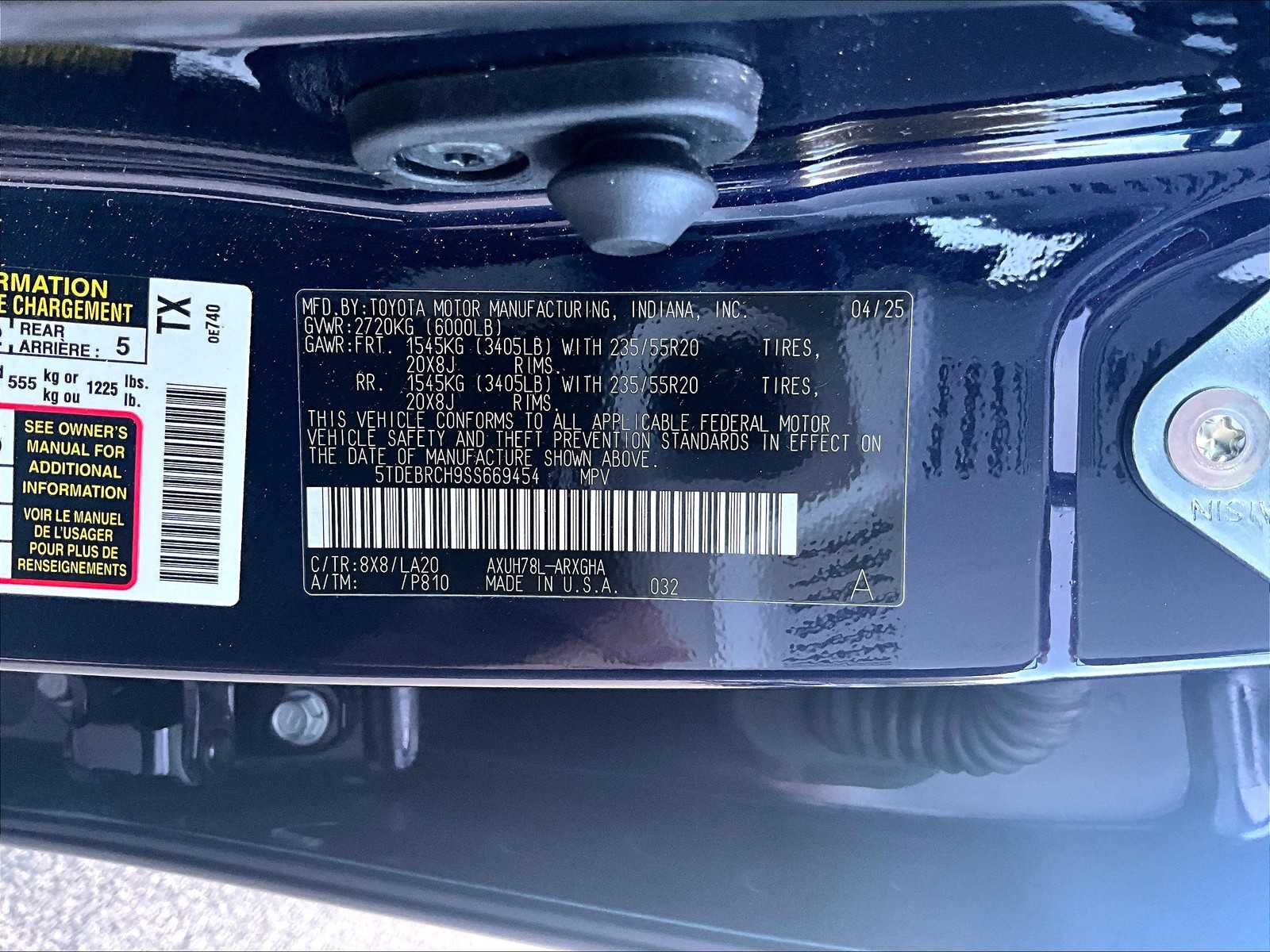 used 2025 Toyota Highlander car, priced at $55,274