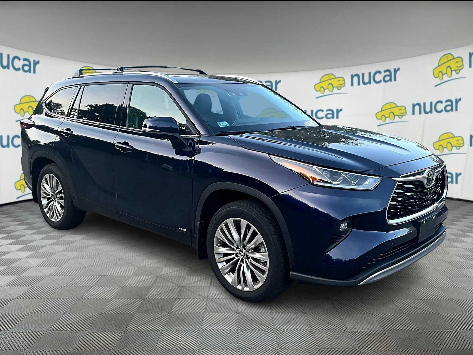 used 2025 Toyota Highlander car, priced at $55,274