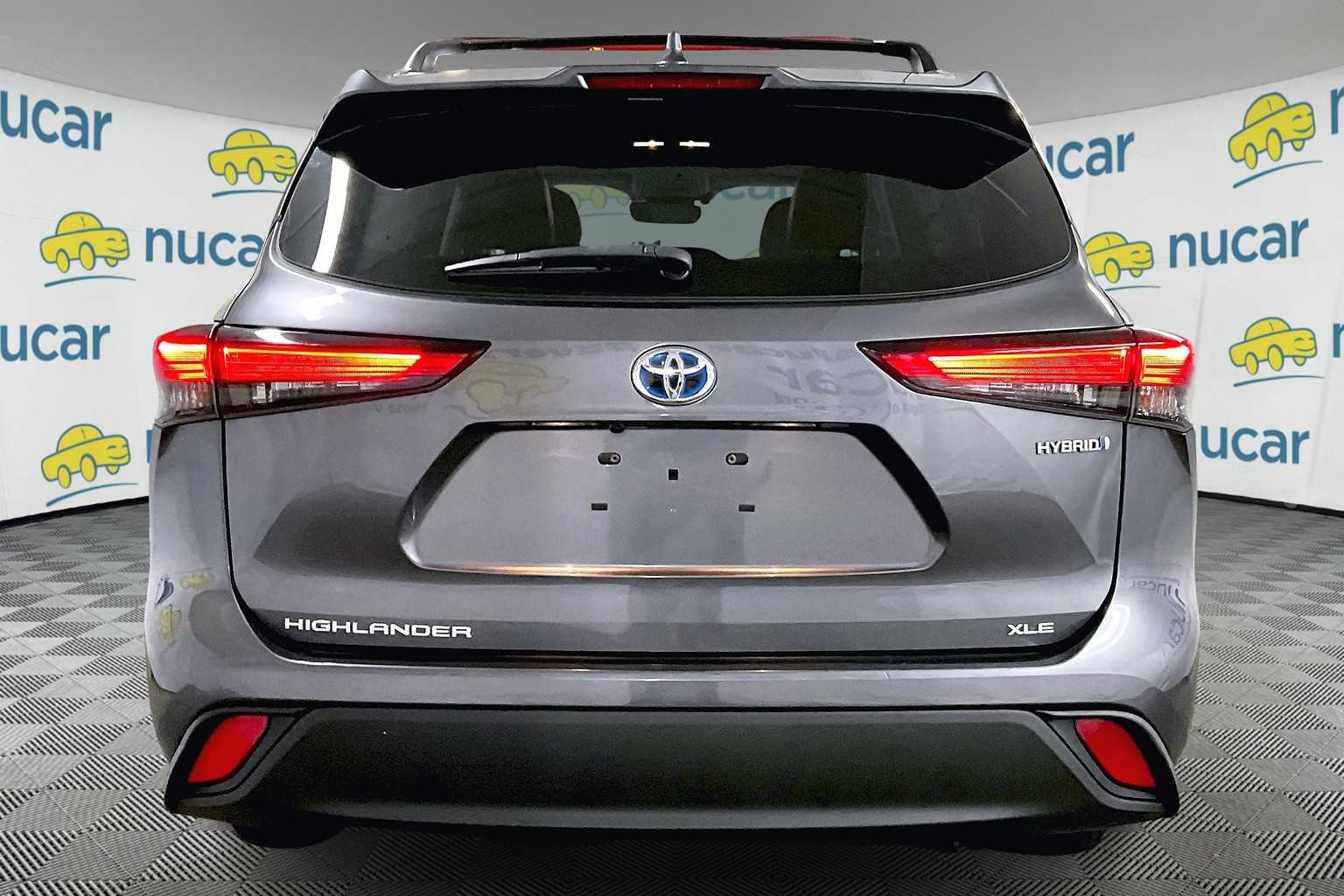 used 2020 Toyota Highlander car, priced at $30,898