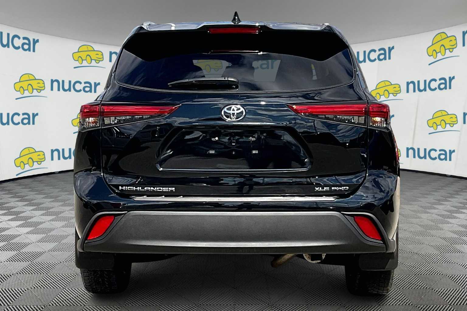 used 2022 Toyota Highlander car, priced at $36,977