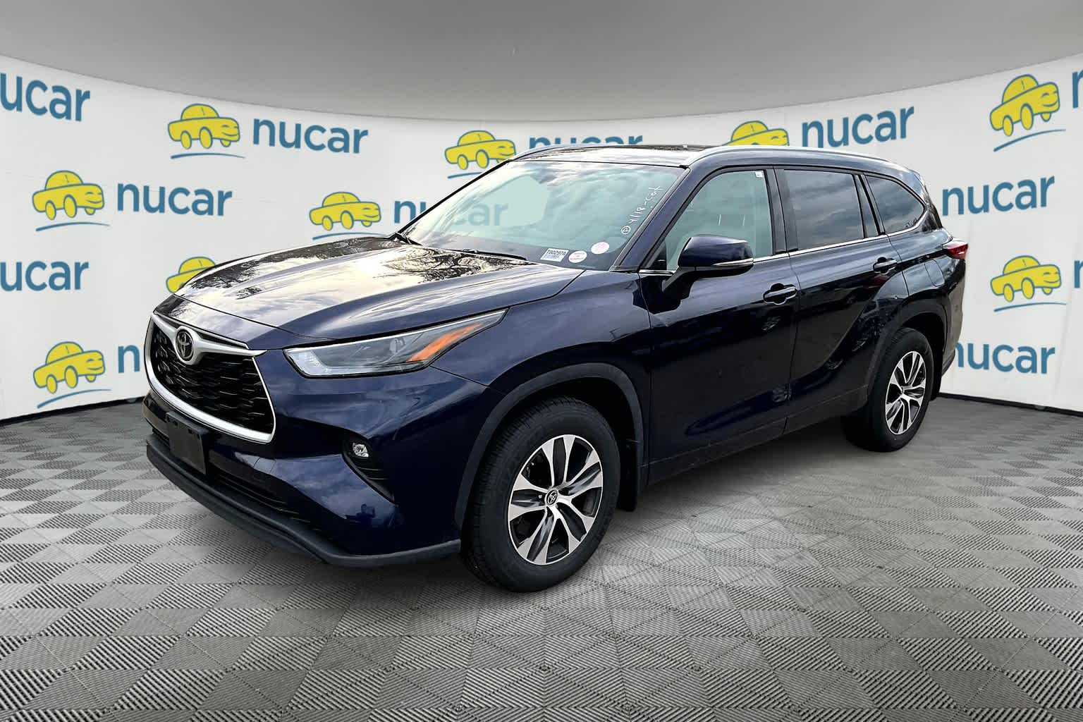 used 2022 Toyota Highlander car, priced at $36,899