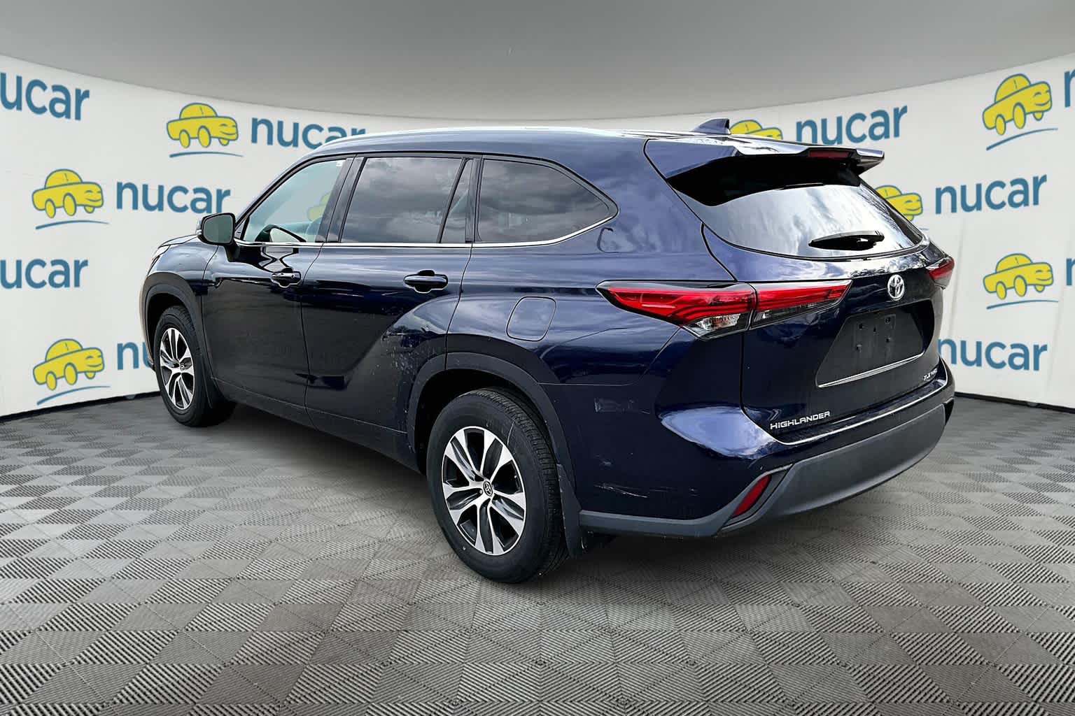 used 2022 Toyota Highlander car, priced at $36,899