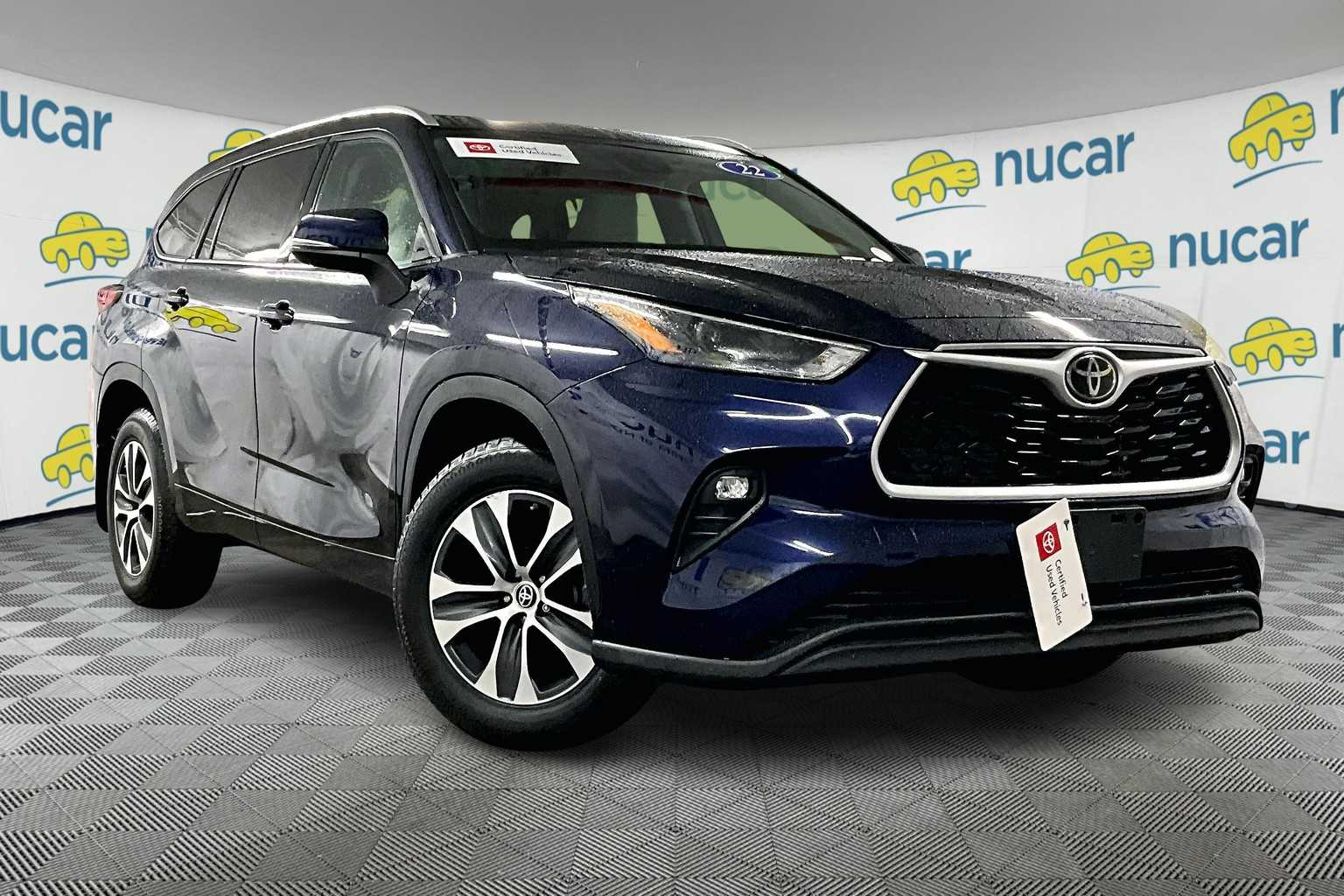 used 2022 Toyota Highlander car, priced at $36,476