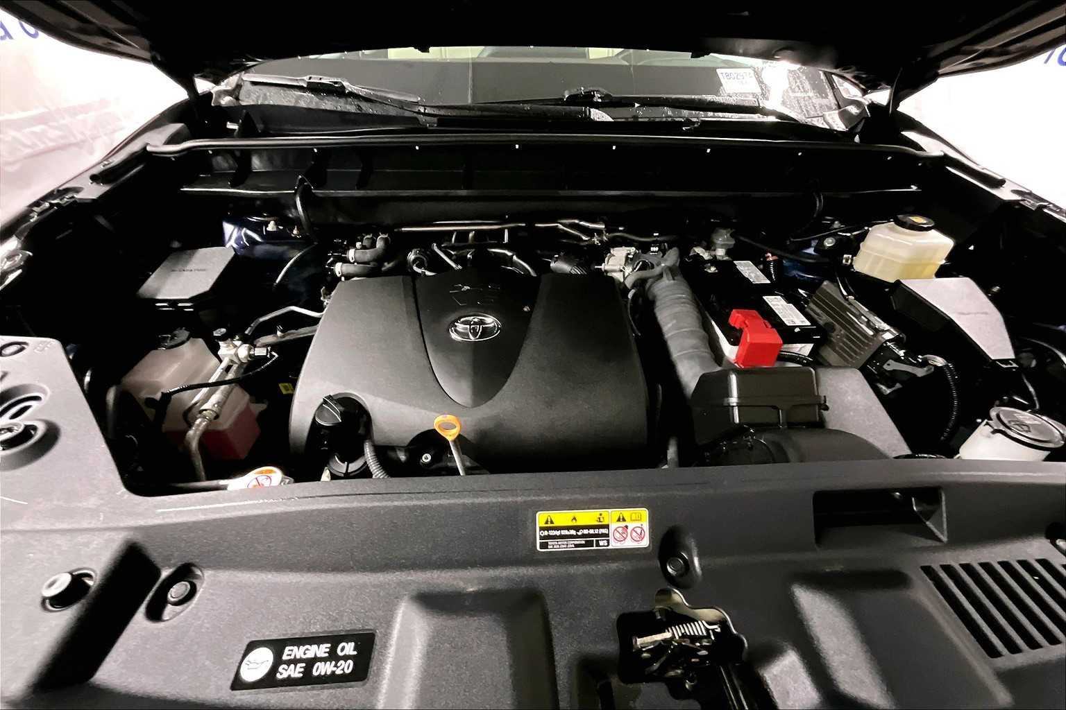 used 2022 Toyota Highlander car, priced at $36,476