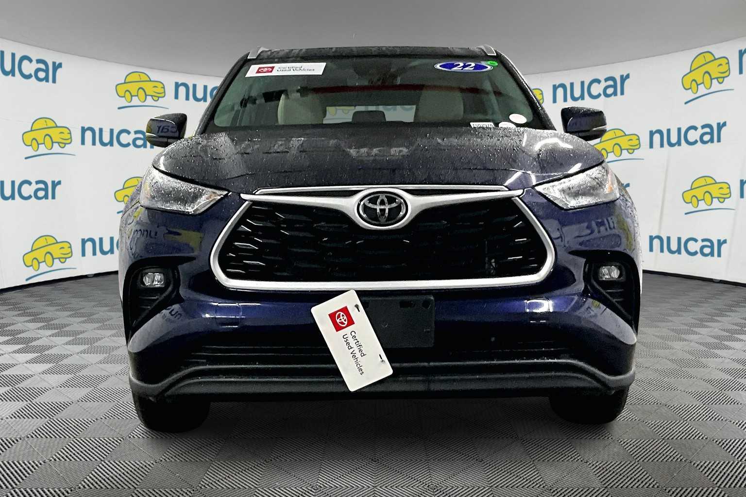 used 2022 Toyota Highlander car, priced at $36,476