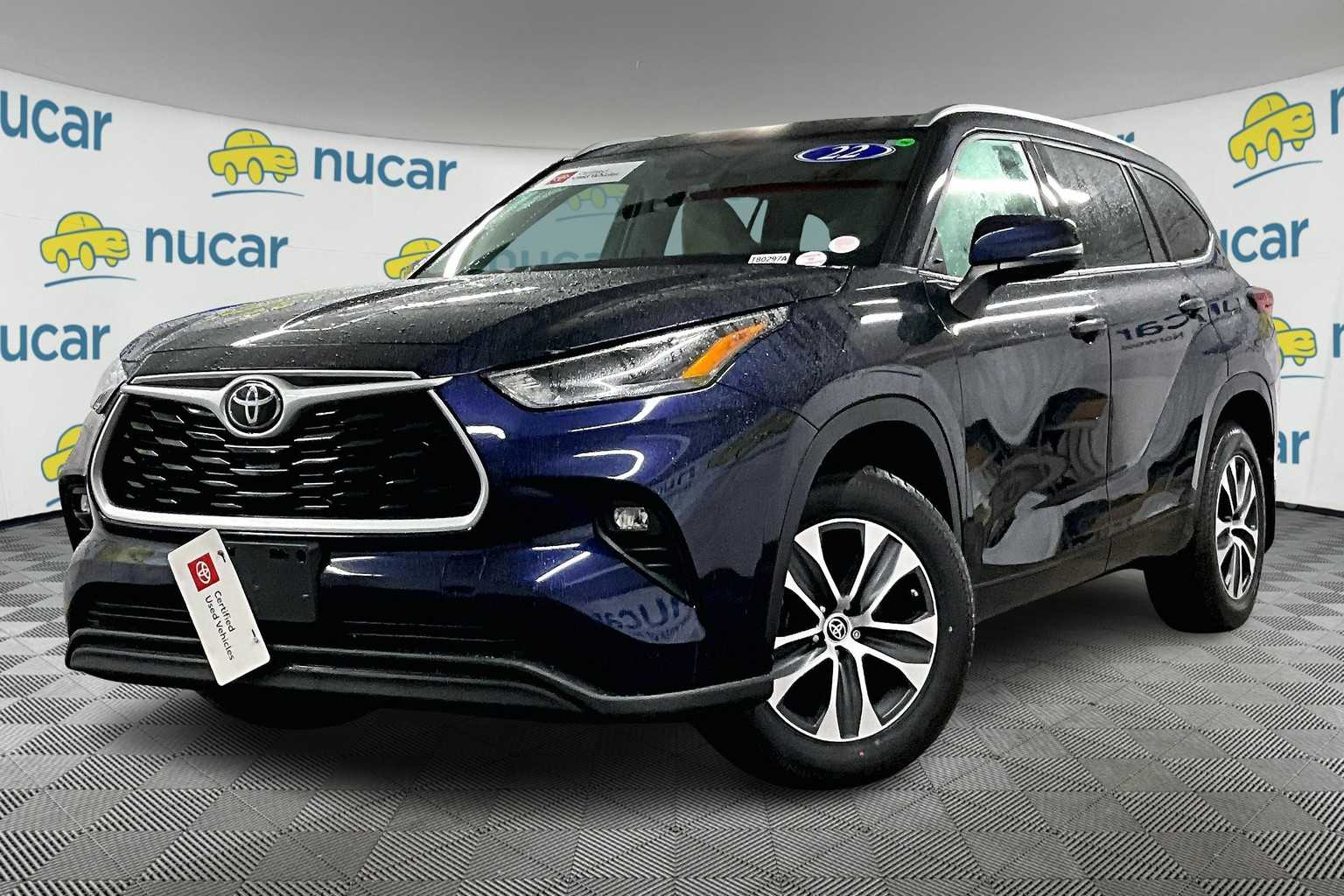 used 2022 Toyota Highlander car, priced at $36,476