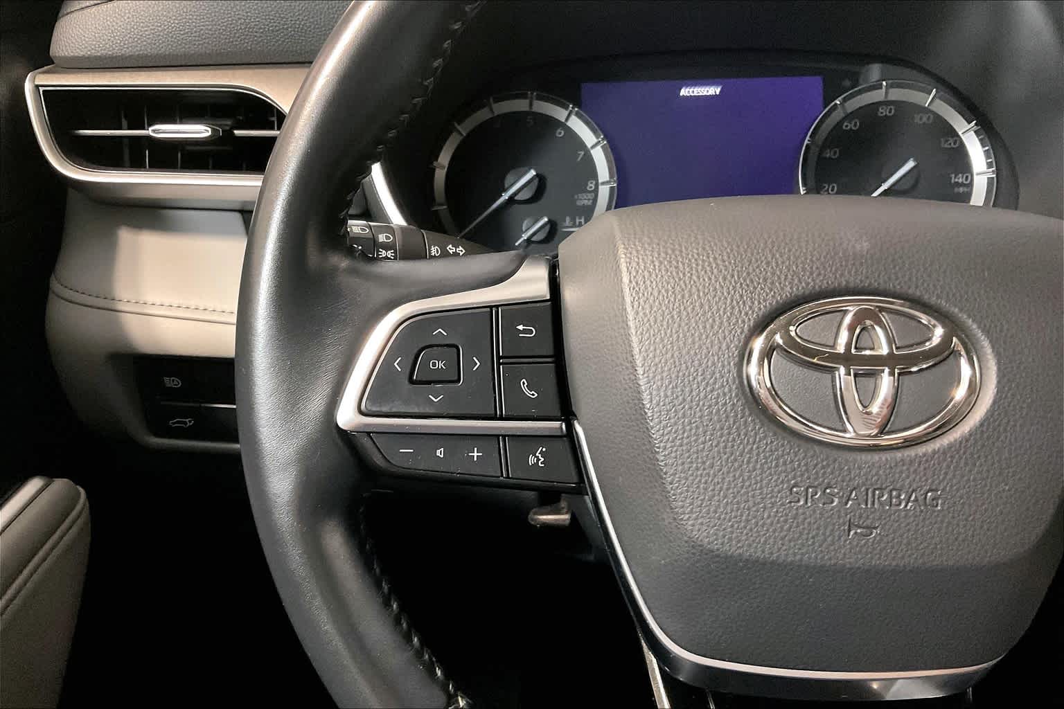 used 2021 Toyota Highlander car, priced at $34,777