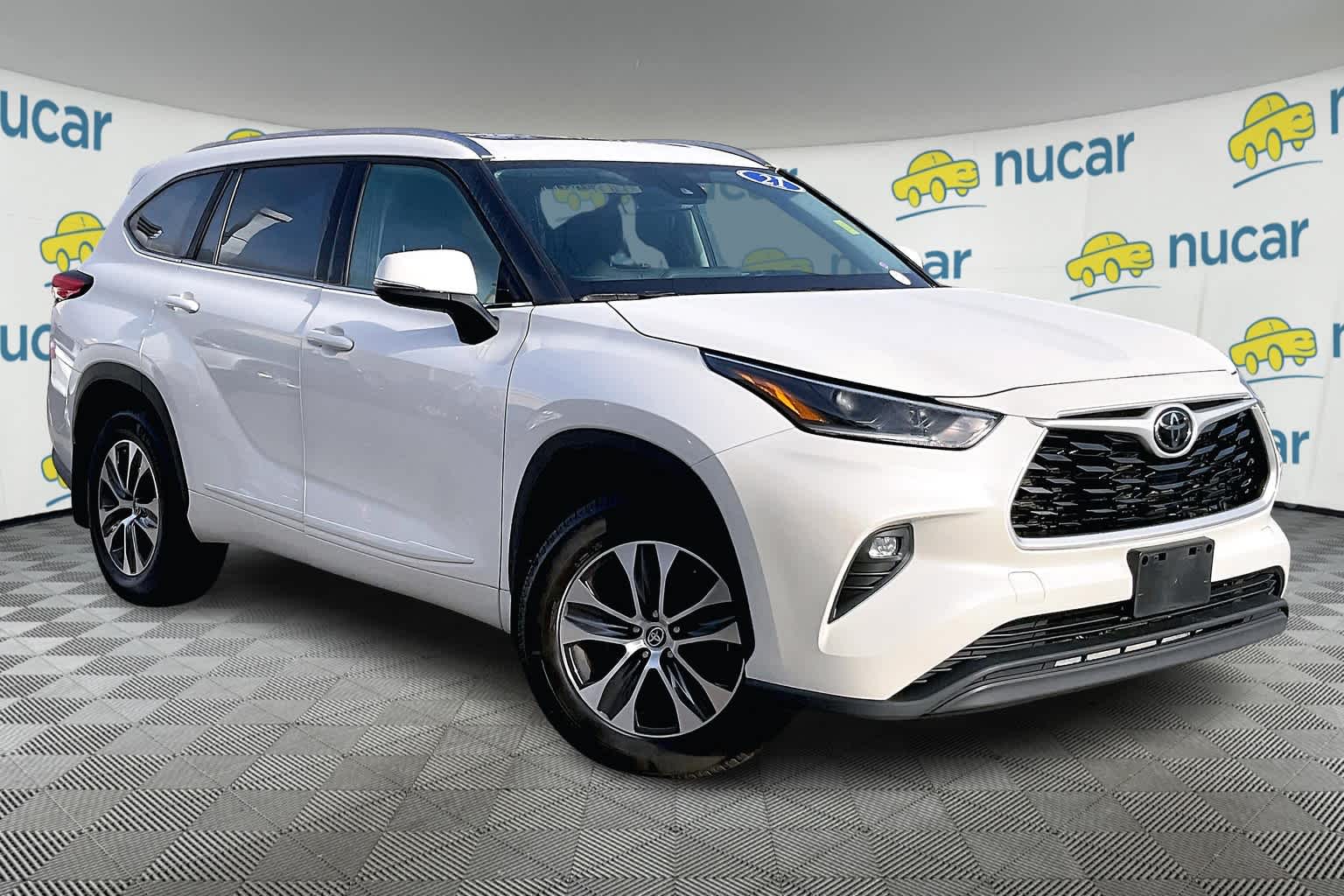 used 2021 Toyota Highlander car, priced at $33,277