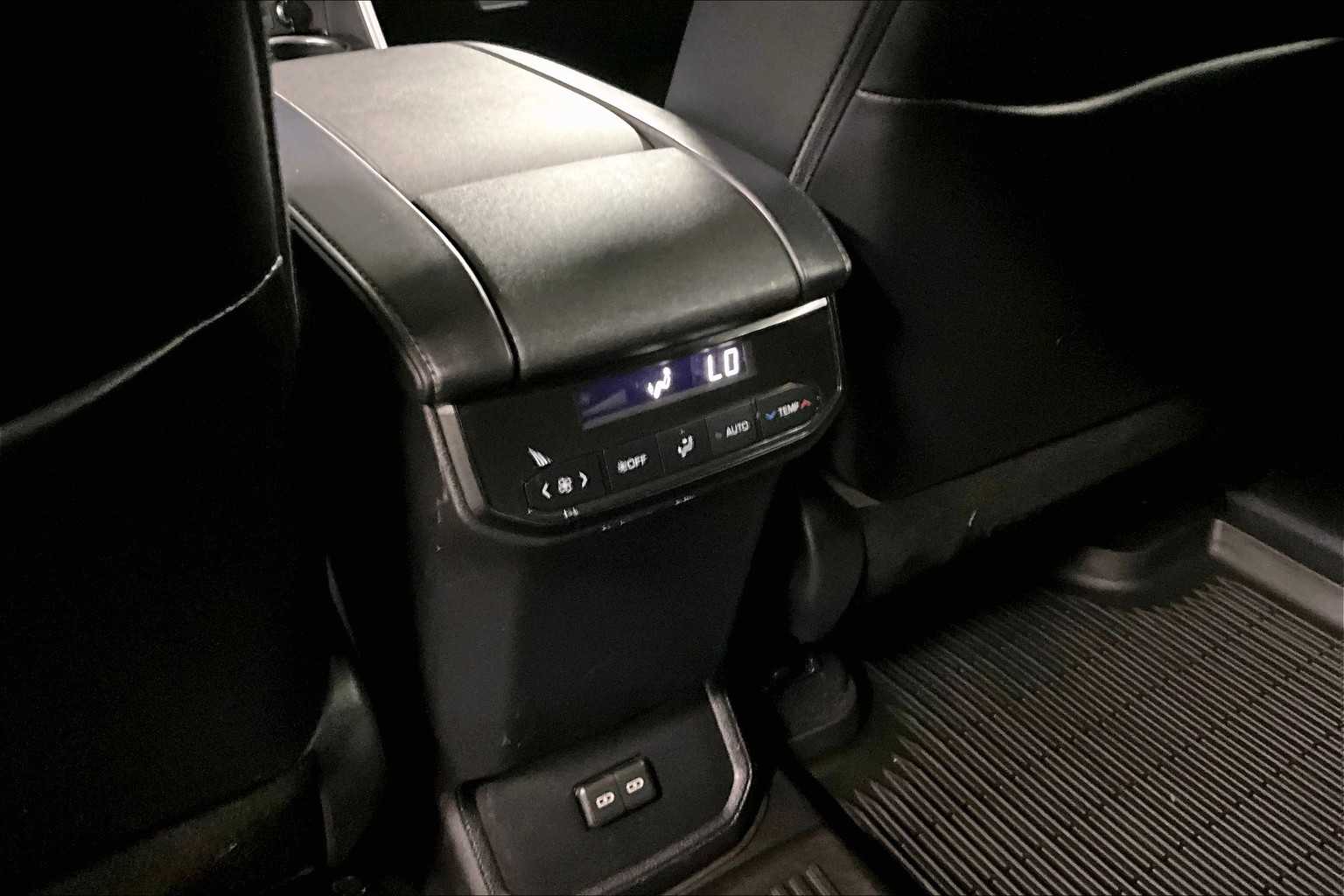 used 2022 Toyota Highlander car, priced at $33,777