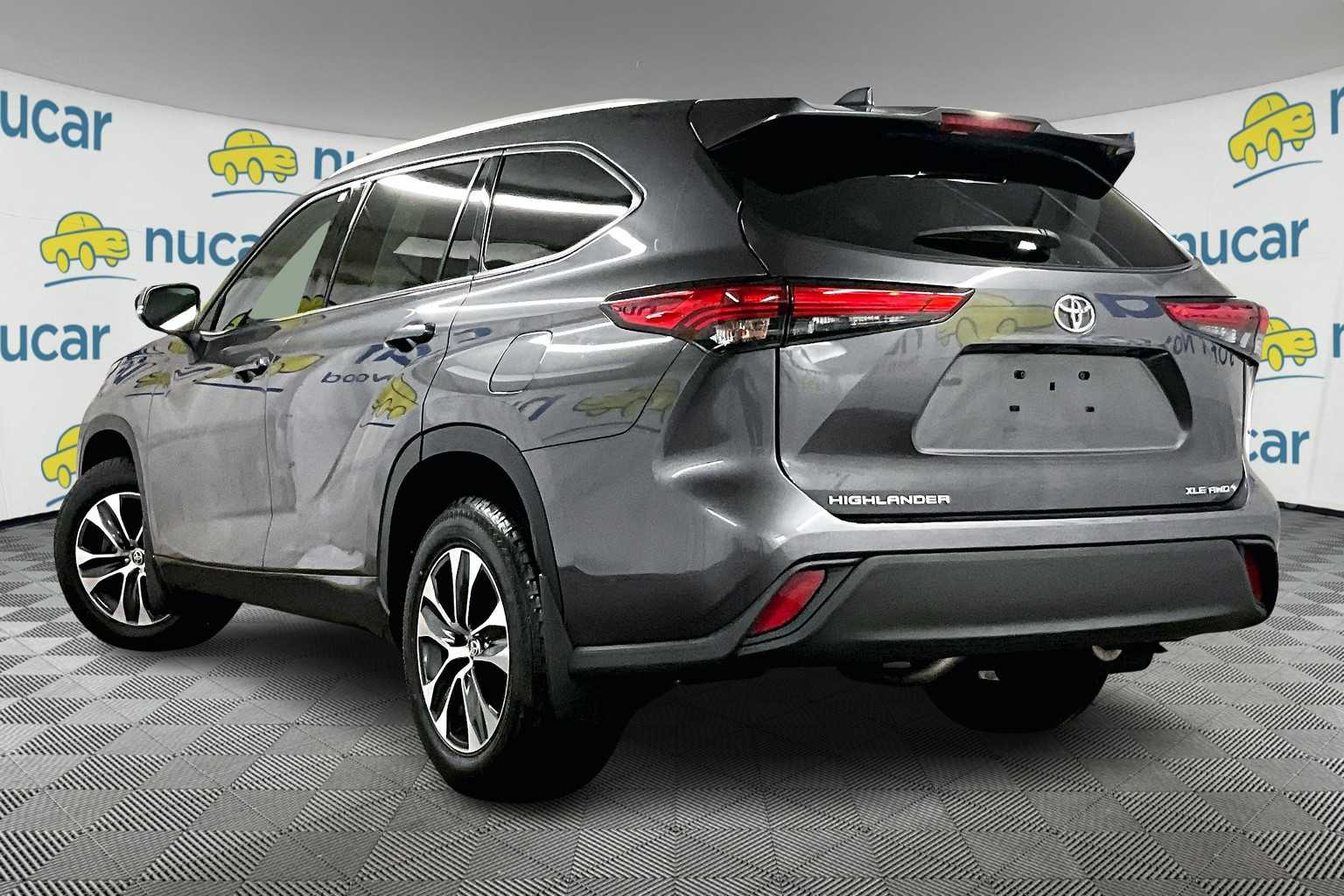 used 2022 Toyota Highlander car, priced at $33,777